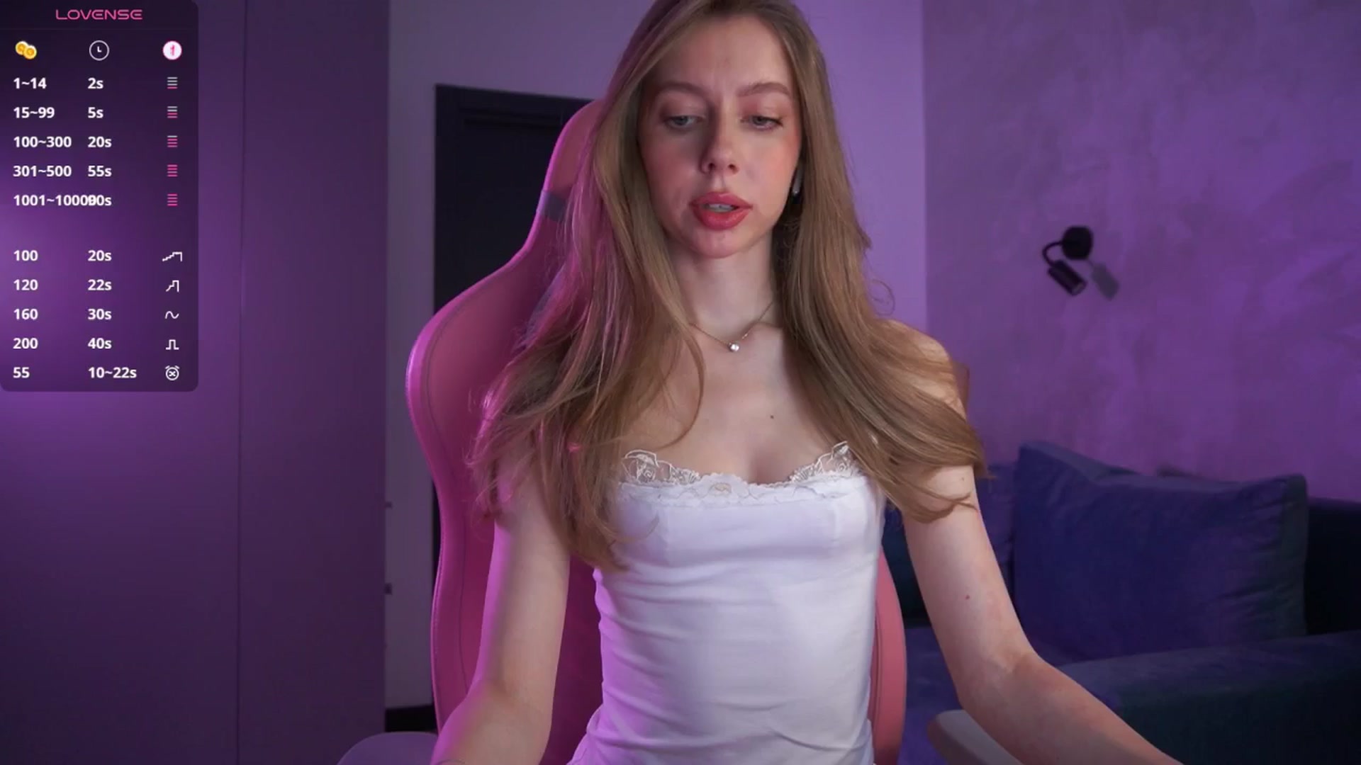 Gallery image thumbnail from Ami_mun's myfreecams stream on, 04/11/2025, 15:34 image 3 of 20