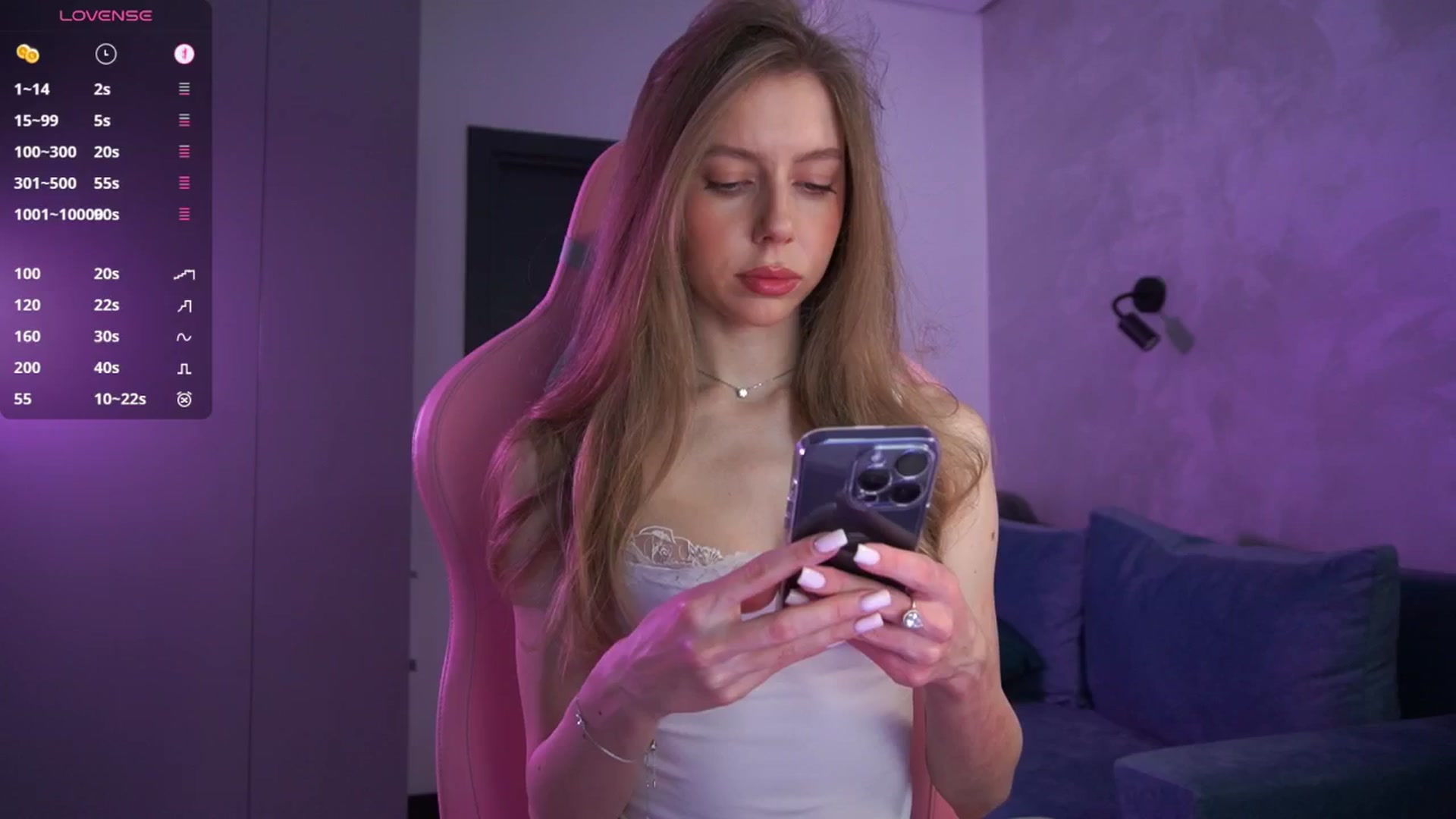 Gallery image thumbnail from Ami_mun's myfreecams stream on, 04/11/2025, 15:34 image 1 of 20