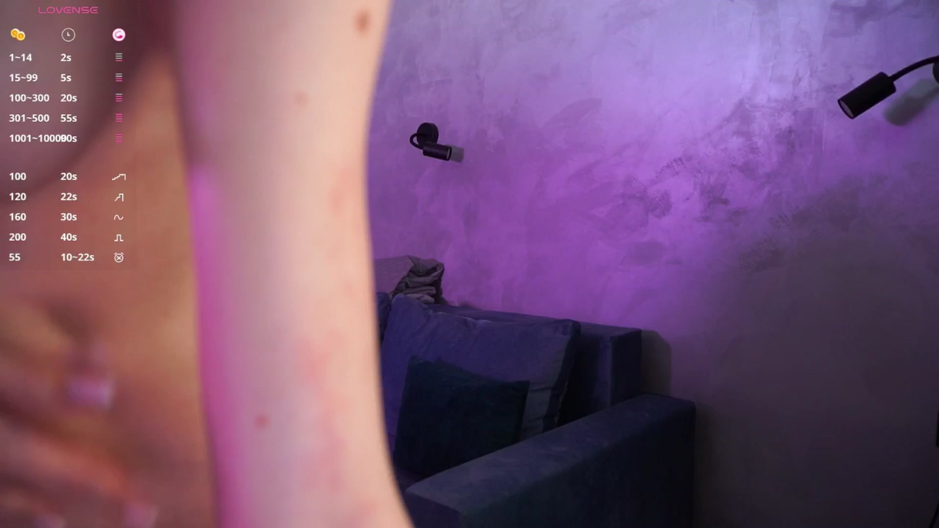 Gallery image thumbnail from Ami_mun's myfreecams stream on, 05/17/2025, 15:27 image 13 of 20