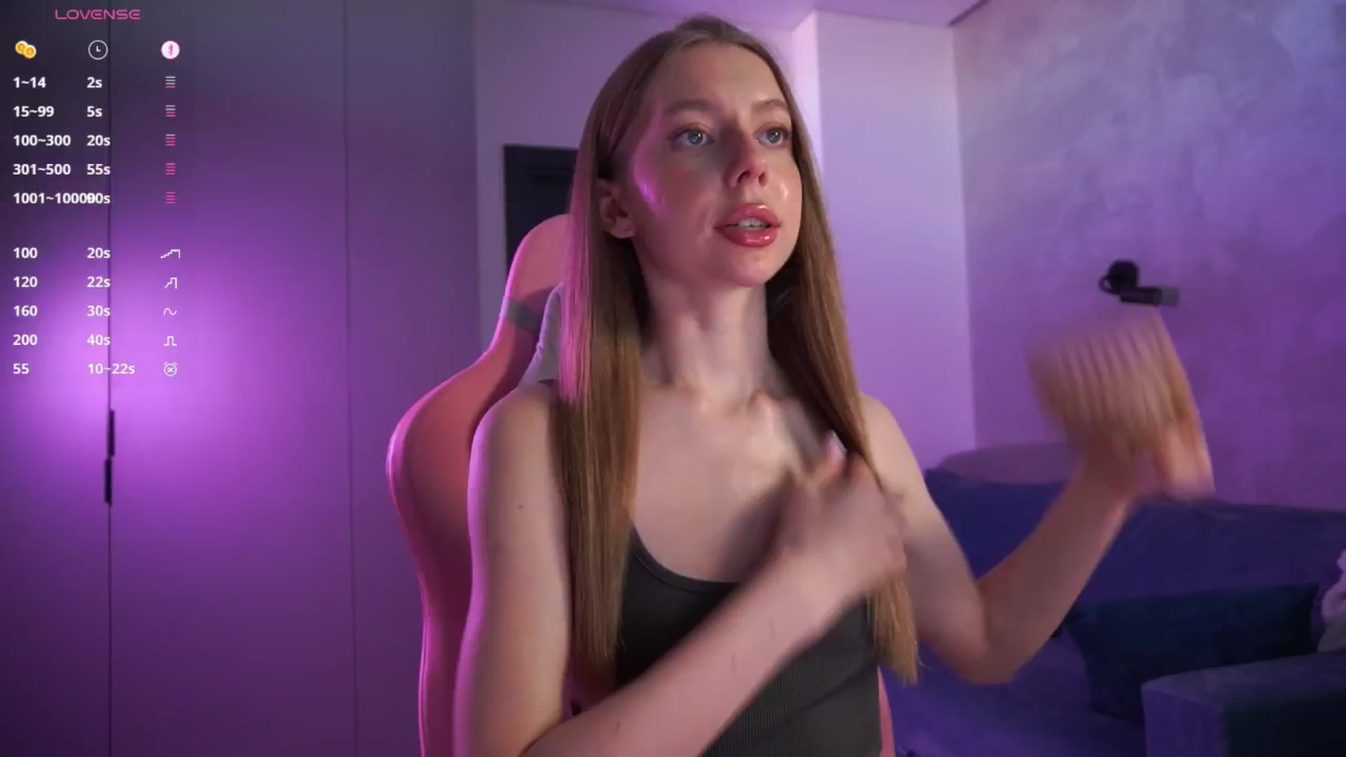 Gallery image thumbnail from Ami_mun's myfreecams stream on, 05/17/2025, 16:37 image 17 of 20
