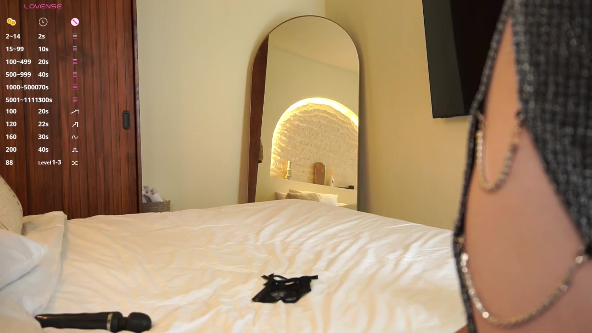 Gallery image thumbnail from Ami_mun's myfreecams stream on, 12/21/2025, 07:59 image 7 of 20