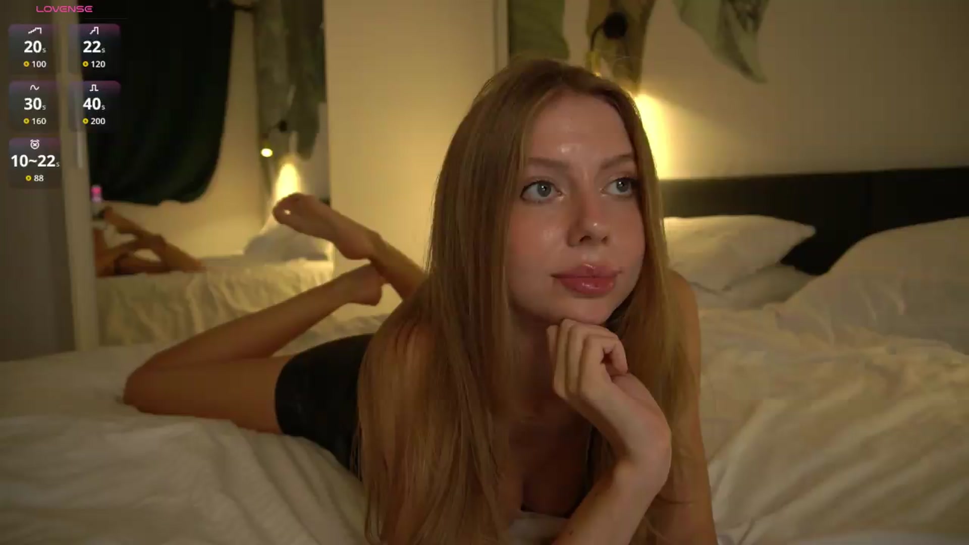 Gallery image thumbnail from Ami_mun's myfreecams stream on, 06/05/2026, 19:27 image 17 of 20