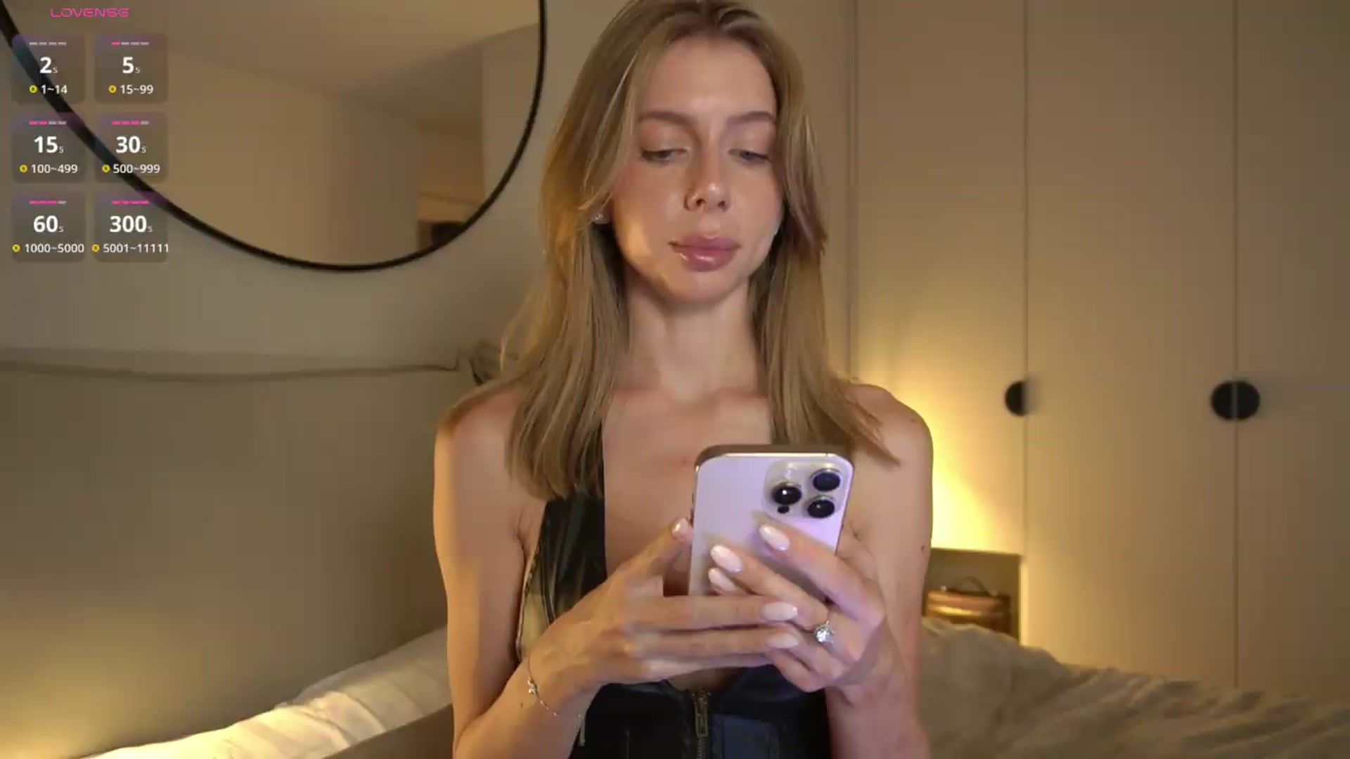 Gallery image thumbnail from Ami_mun's myfreecams stream on, 09/06/2026, 17:13 image 17 of 20
