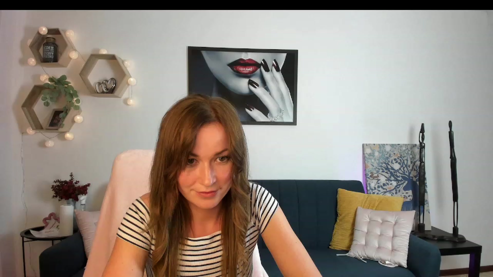 Gallery image thumbnail from Amia_Miley18's myfreecams stream on, 06/16/2023, 21:58 image 11 of 20