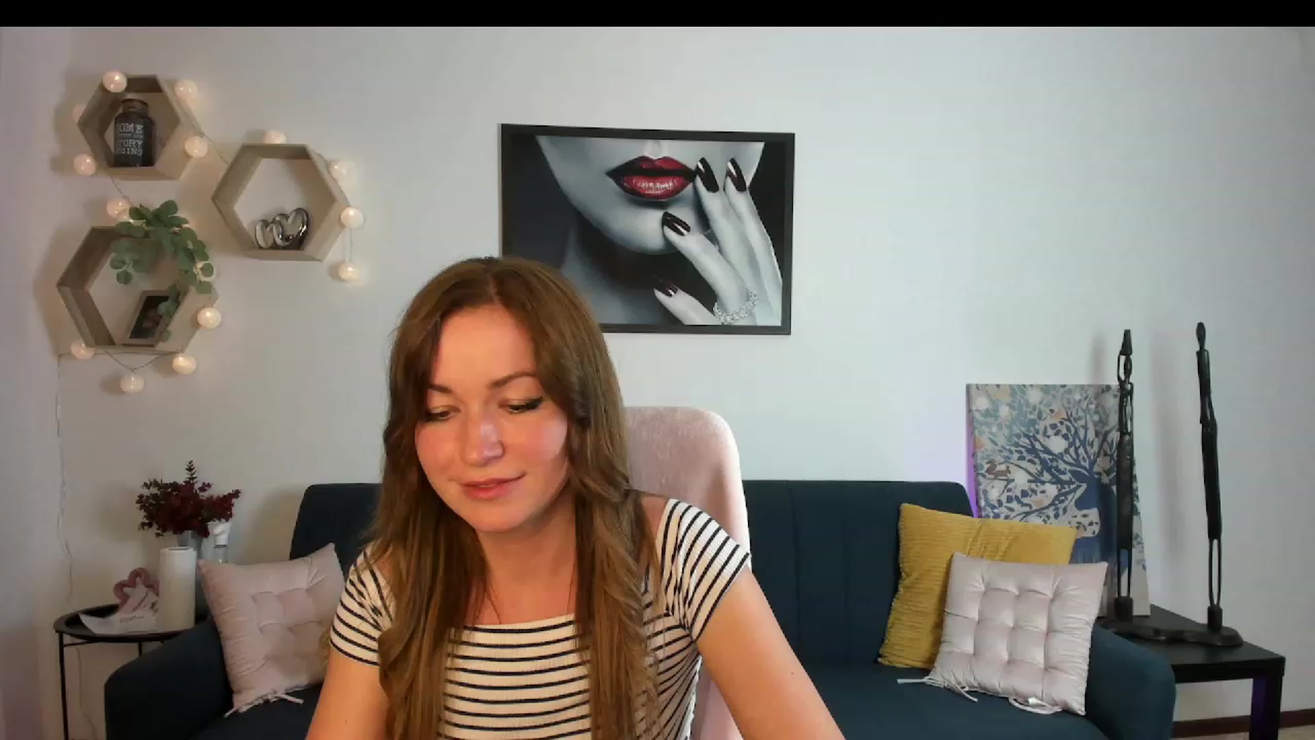 Gallery image thumbnail from Amia_Miley18's myfreecams stream on, 06/16/2023, 21:58 image 15 of 20