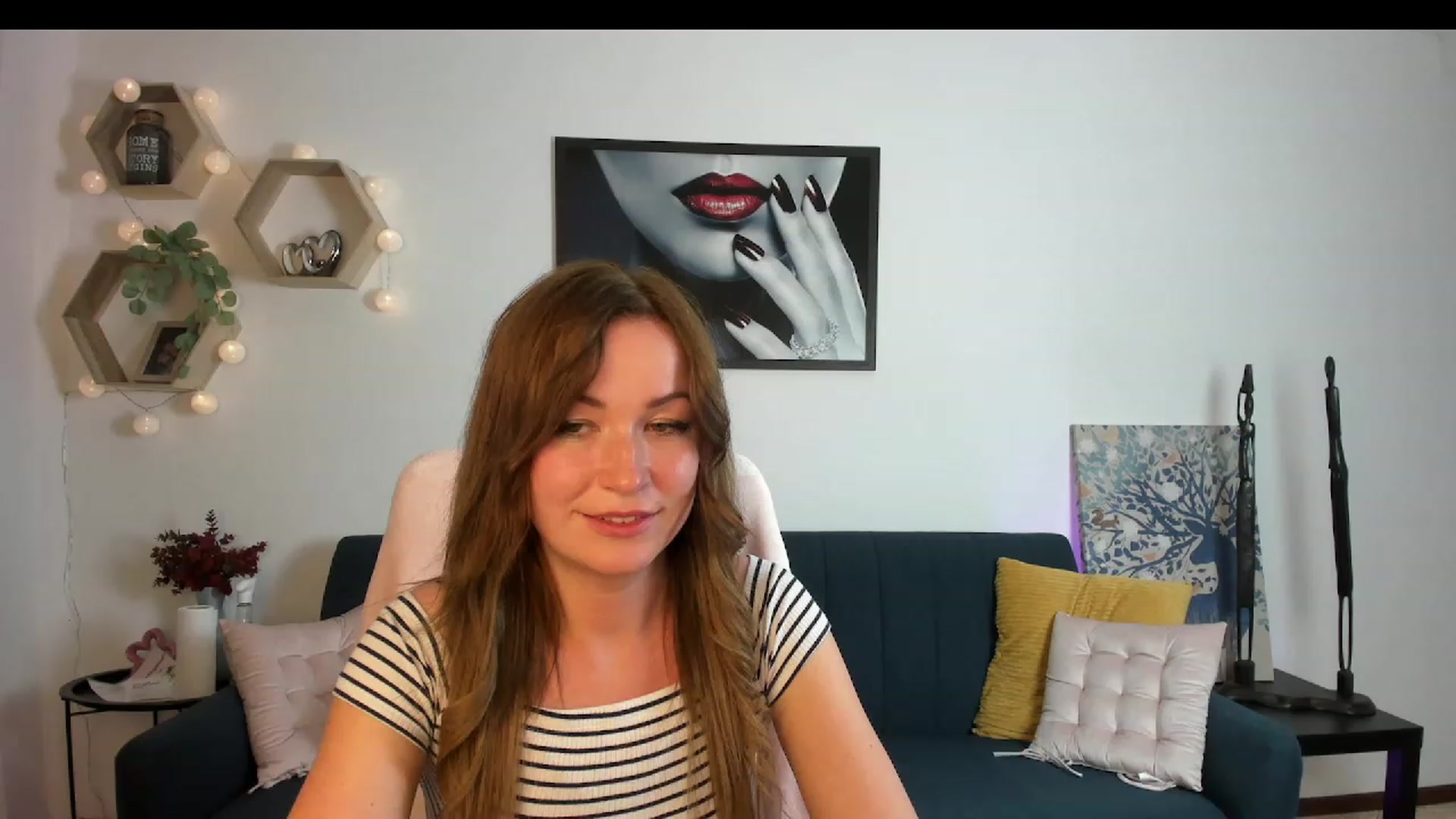 Gallery image thumbnail from Amia_Miley18's myfreecams stream on, 06/16/2023, 21:58 image 4 of 20