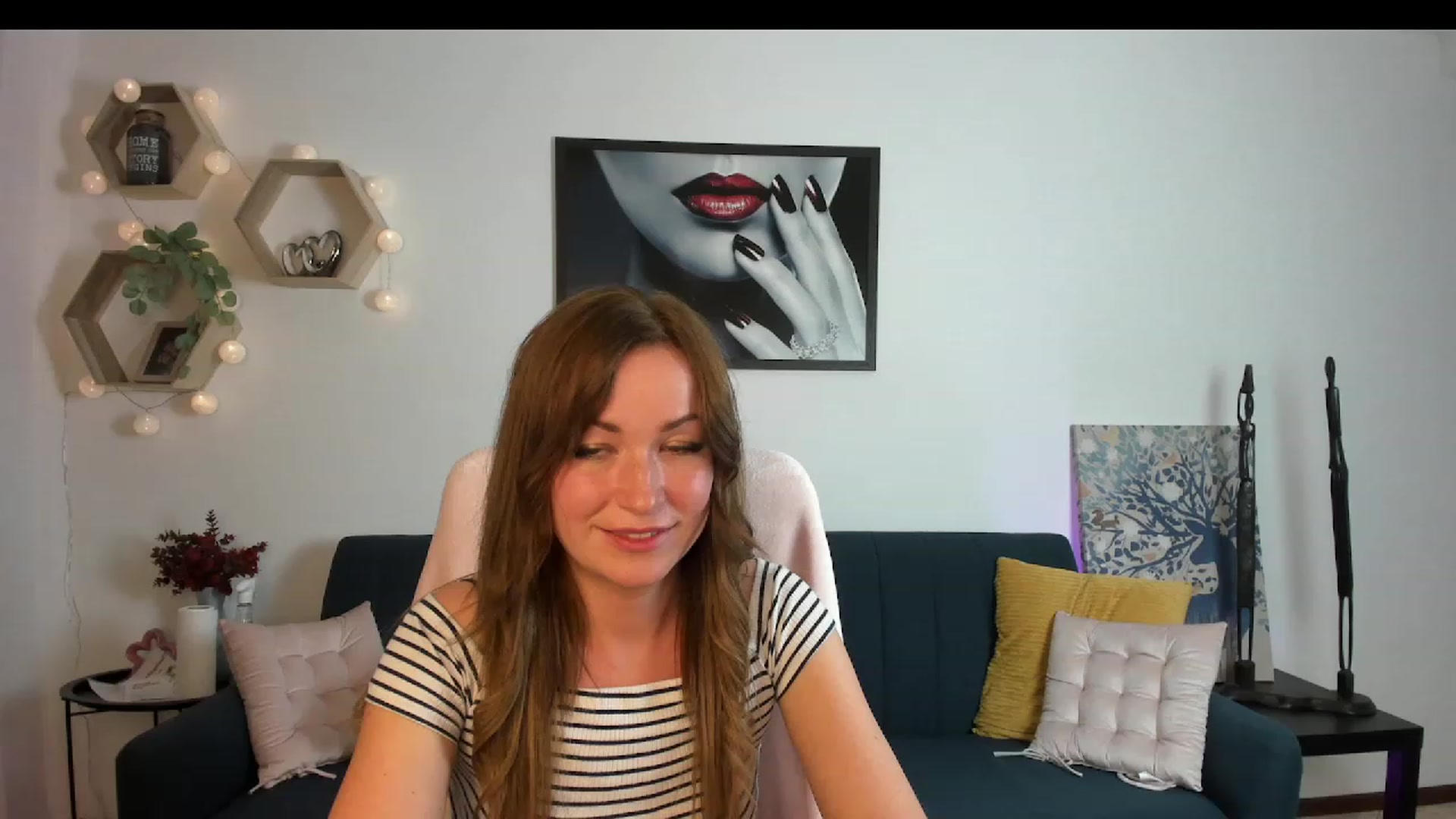 Gallery image thumbnail from Amia_Miley18's myfreecams stream on, 06/16/2023, 21:58 image 19 of 20