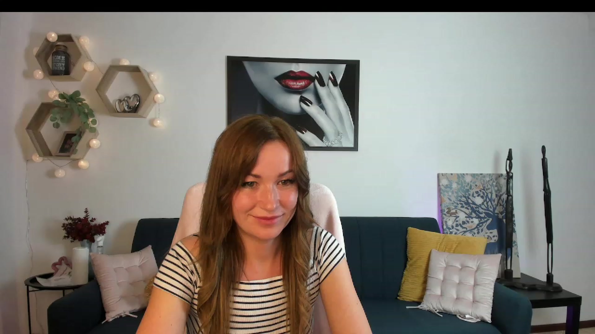 Gallery image thumbnail from Amia_Miley18's myfreecams stream on, 06/16/2023, 21:58 image 18 of 20