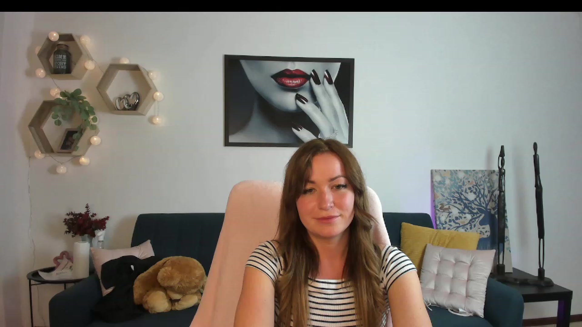 Gallery image thumbnail from Amia_Miley18's myfreecams stream on, 06/16/2023, 23:50 image 5 of 20