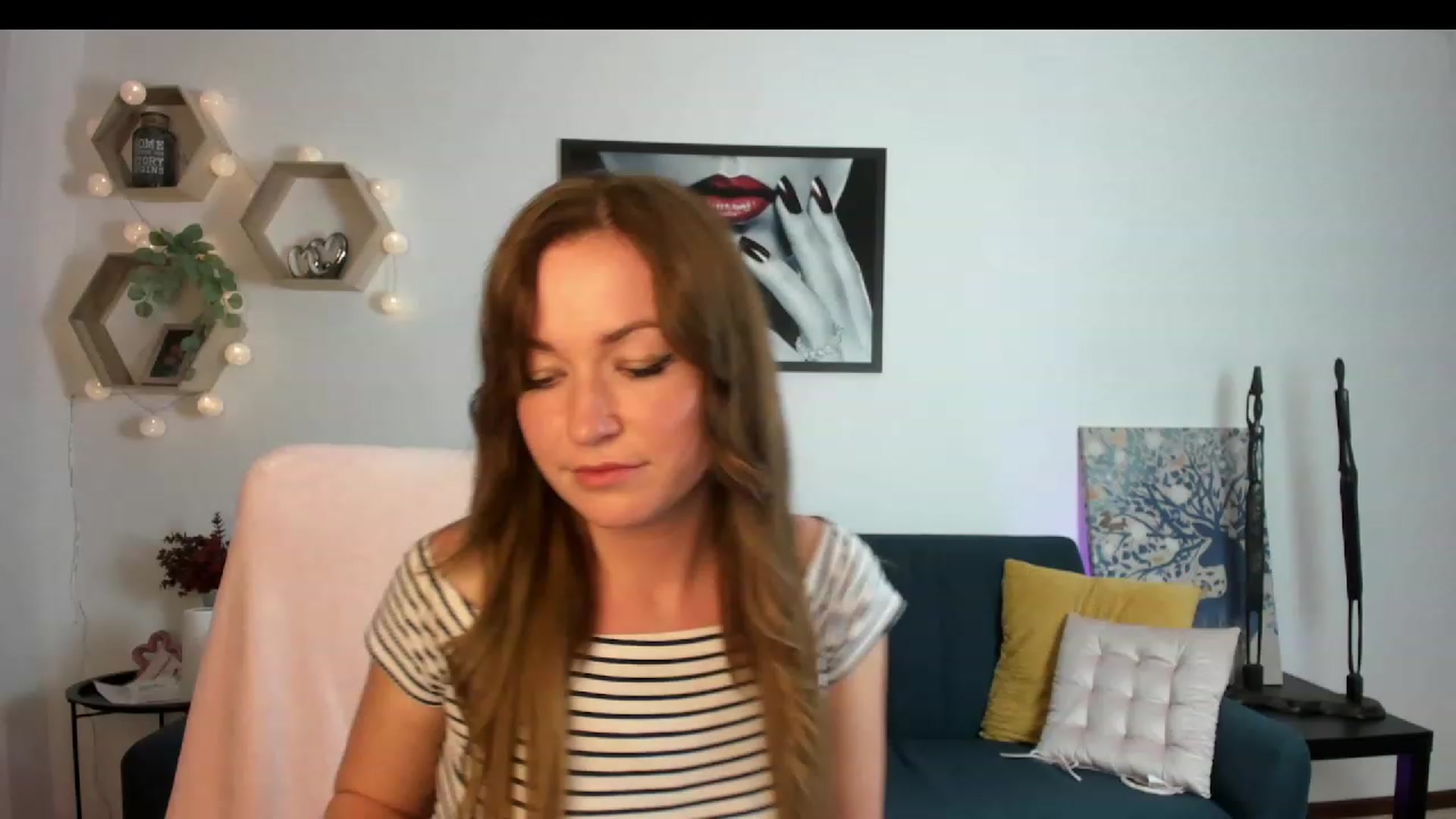 Gallery image thumbnail from Amia_Miley18's myfreecams stream on, 06/16/2023, 23:50 image 18 of 20