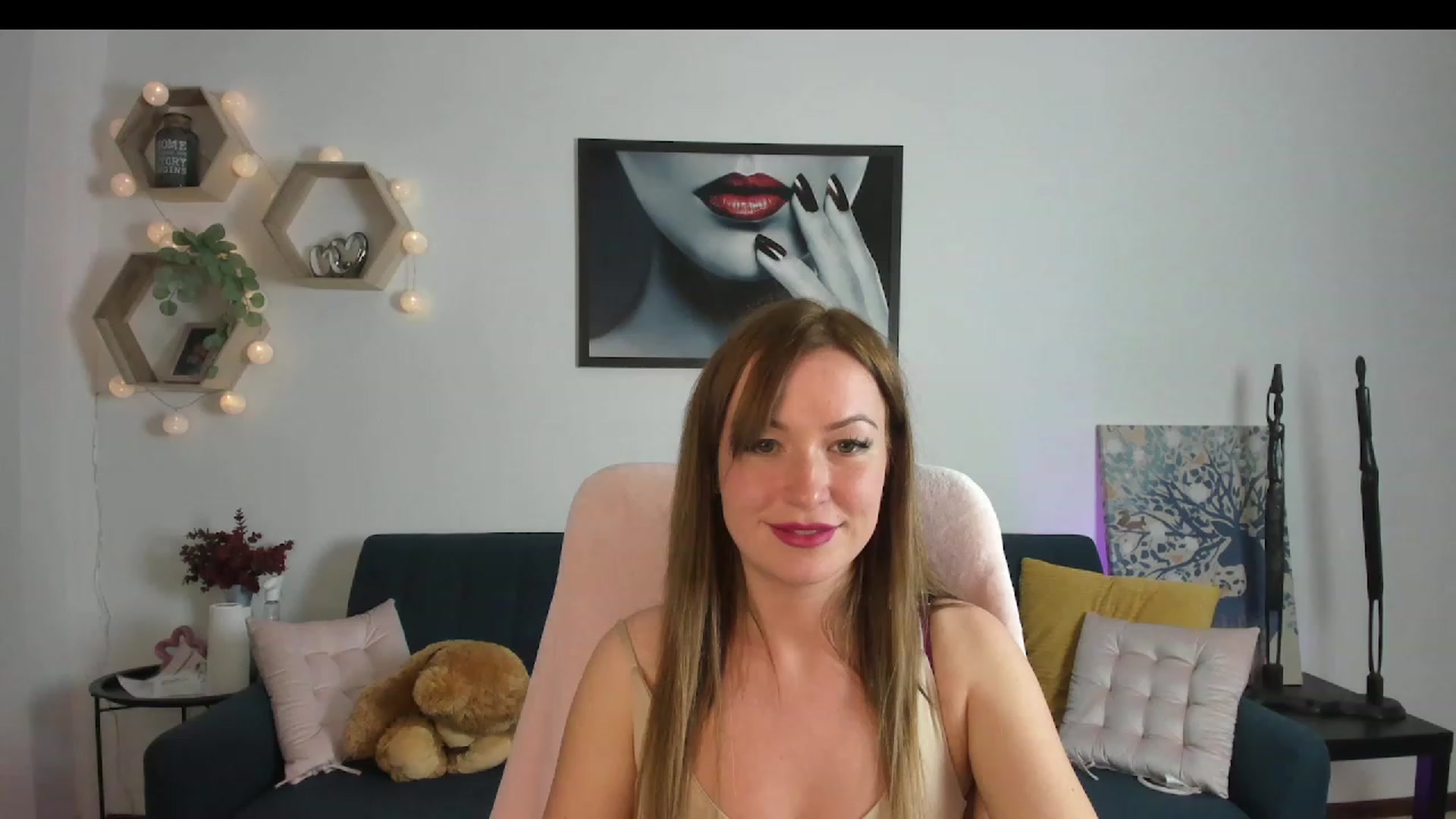 Gallery image thumbnail from Amia_Miley18's myfreecams stream on, 06/17/2023, 16:19 image 13 of 20