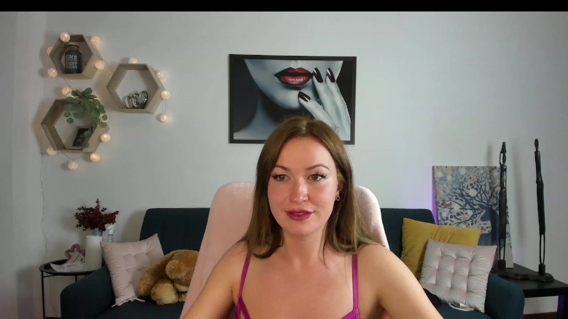Gallery image thumbnail from Amia_Miley18's myfreecams stream on, 06/17/2023, 17:20 image 15 of 20