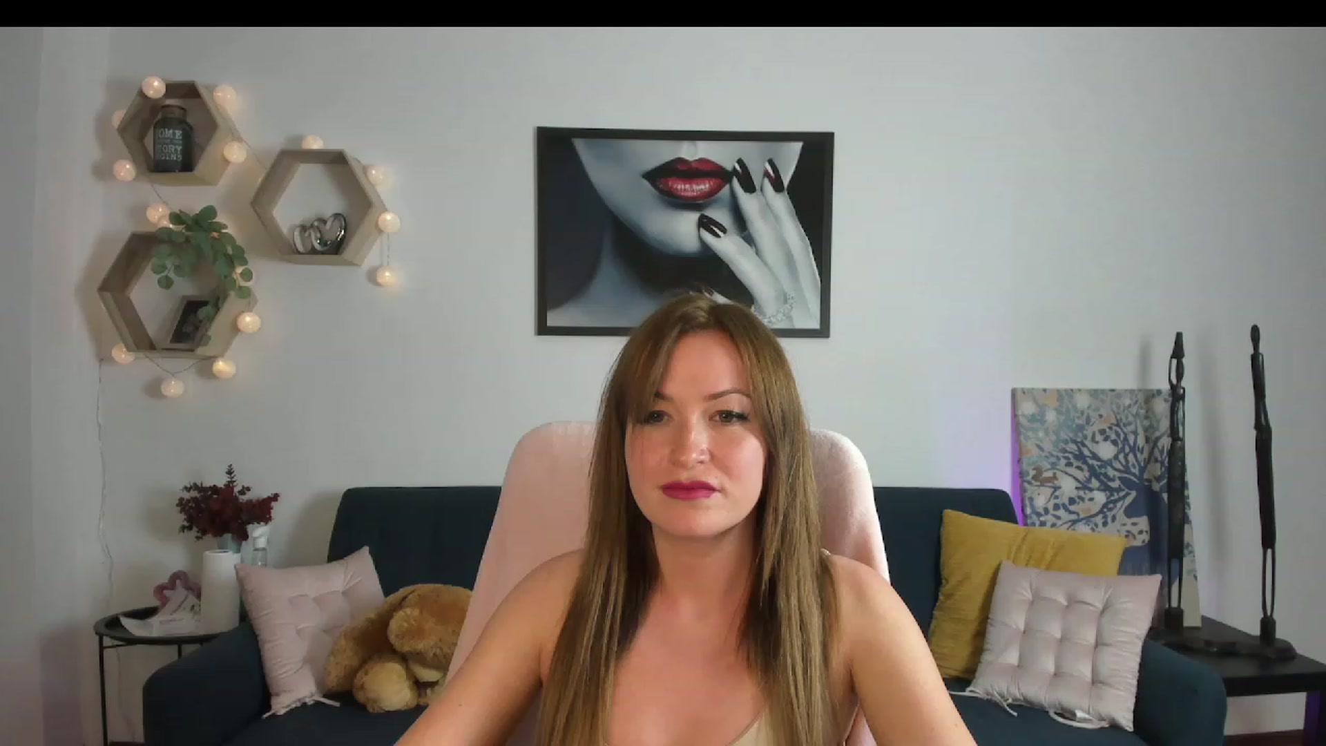 Gallery image thumbnail from Amia_Miley18's myfreecams stream on, 06/17/2023, 19:13 image 8 of 20