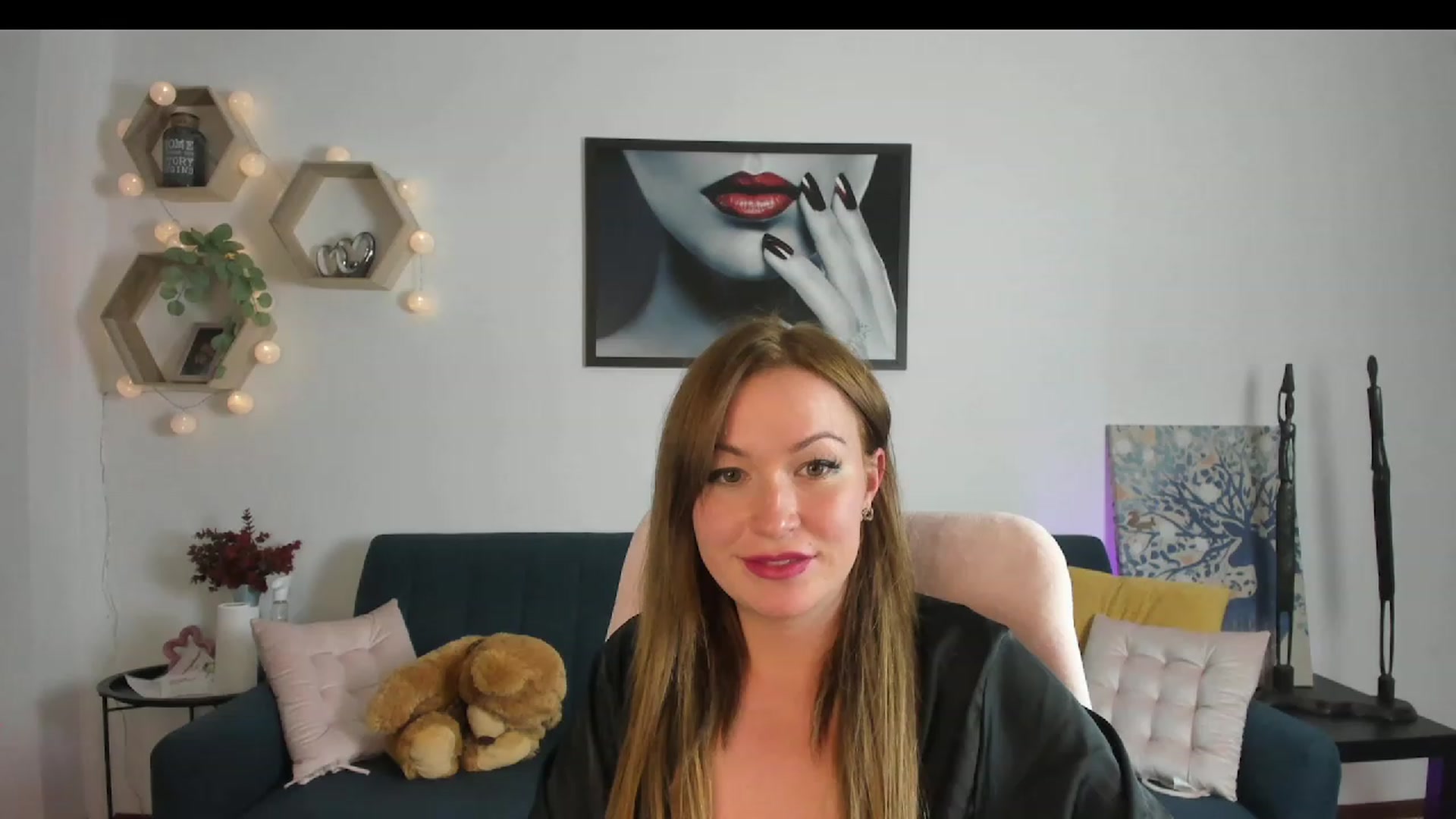 Gallery image thumbnail from Amia_Miley18's myfreecams stream on, 06/17/2023, 19:53 image 6 of 20
