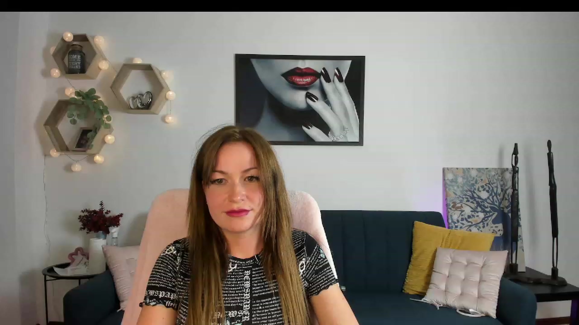 Gallery image thumbnail from Amia_Miley18's myfreecams stream on, 06/17/2023, 21:22 image 4 of 20