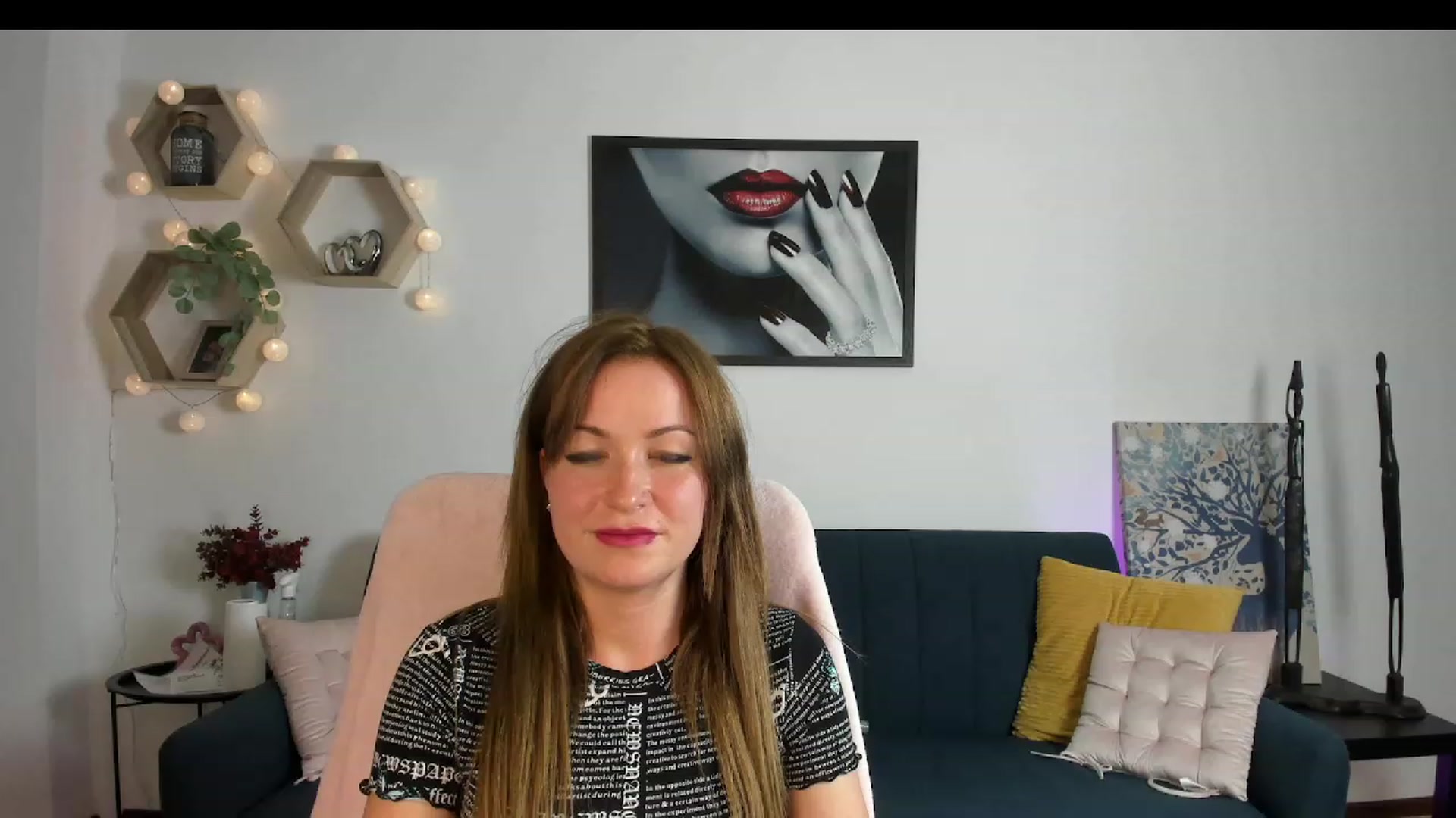 Gallery image thumbnail from Amia_Miley18's myfreecams stream on, 06/17/2023, 21:22 image 6 of 20
