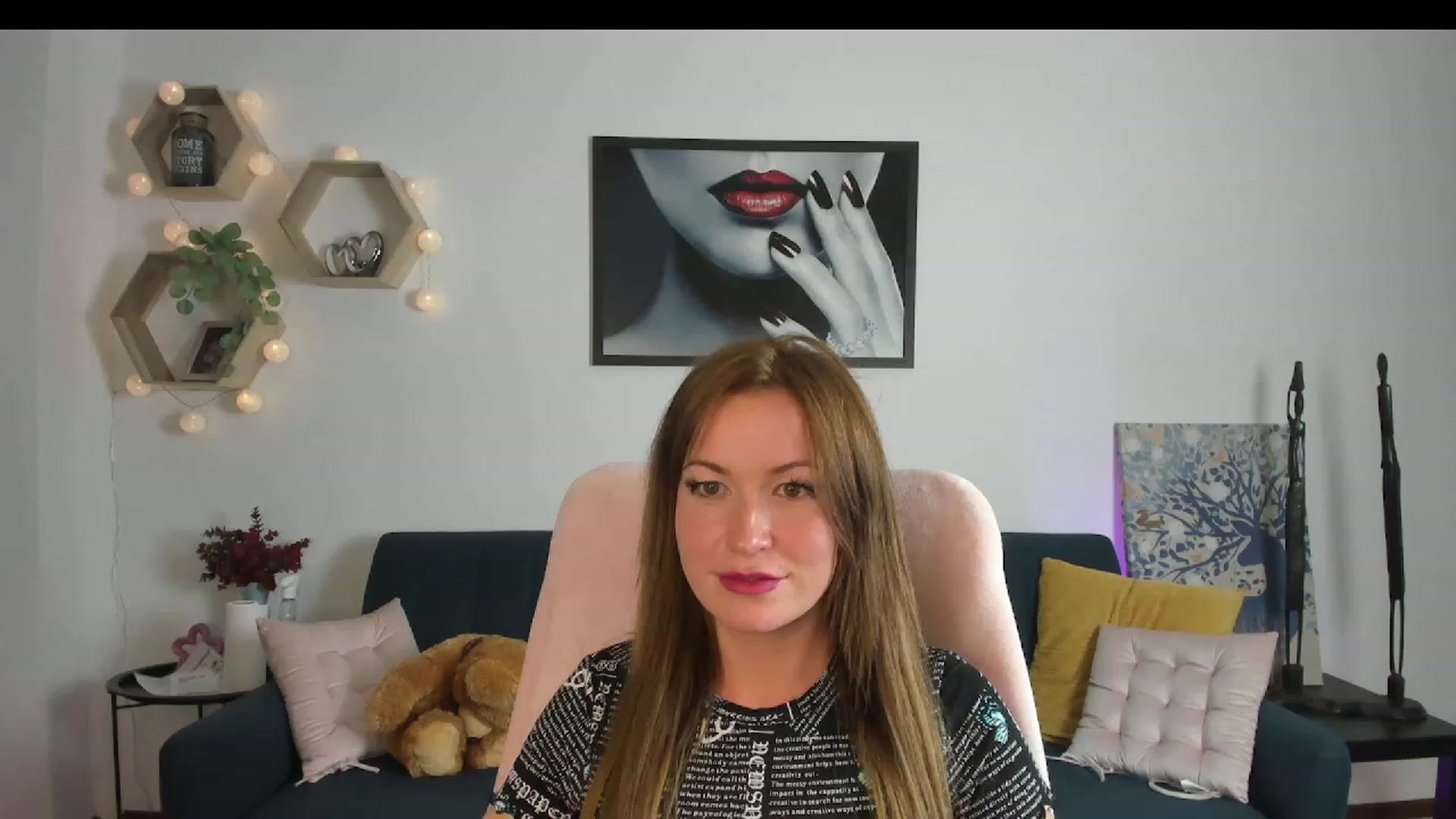 Gallery image thumbnail from Amia_Miley18's myfreecams stream on, 06/17/2023, 21:22 image 20 of 20