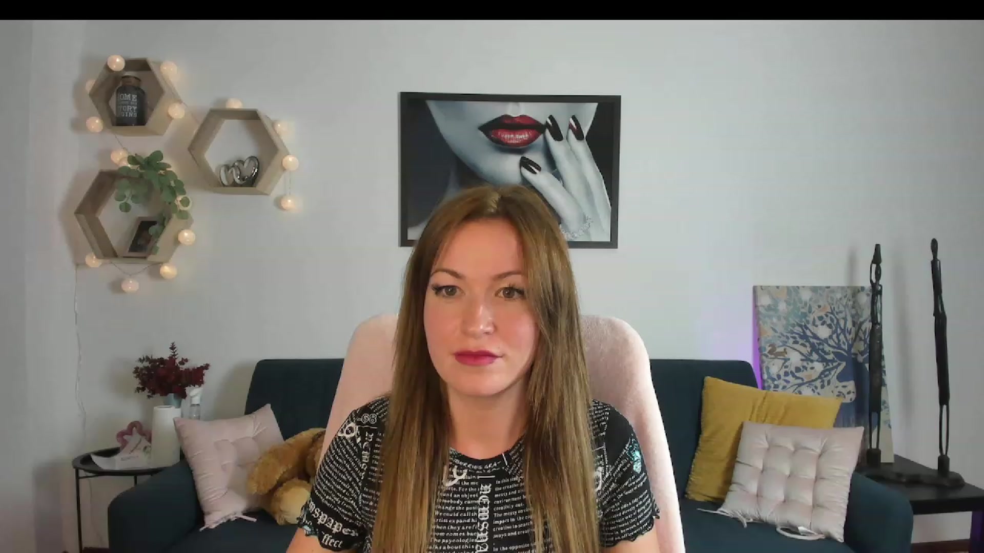 Gallery image thumbnail from Amia_Miley18's myfreecams stream on, 06/17/2023, 21:22 image 18 of 20