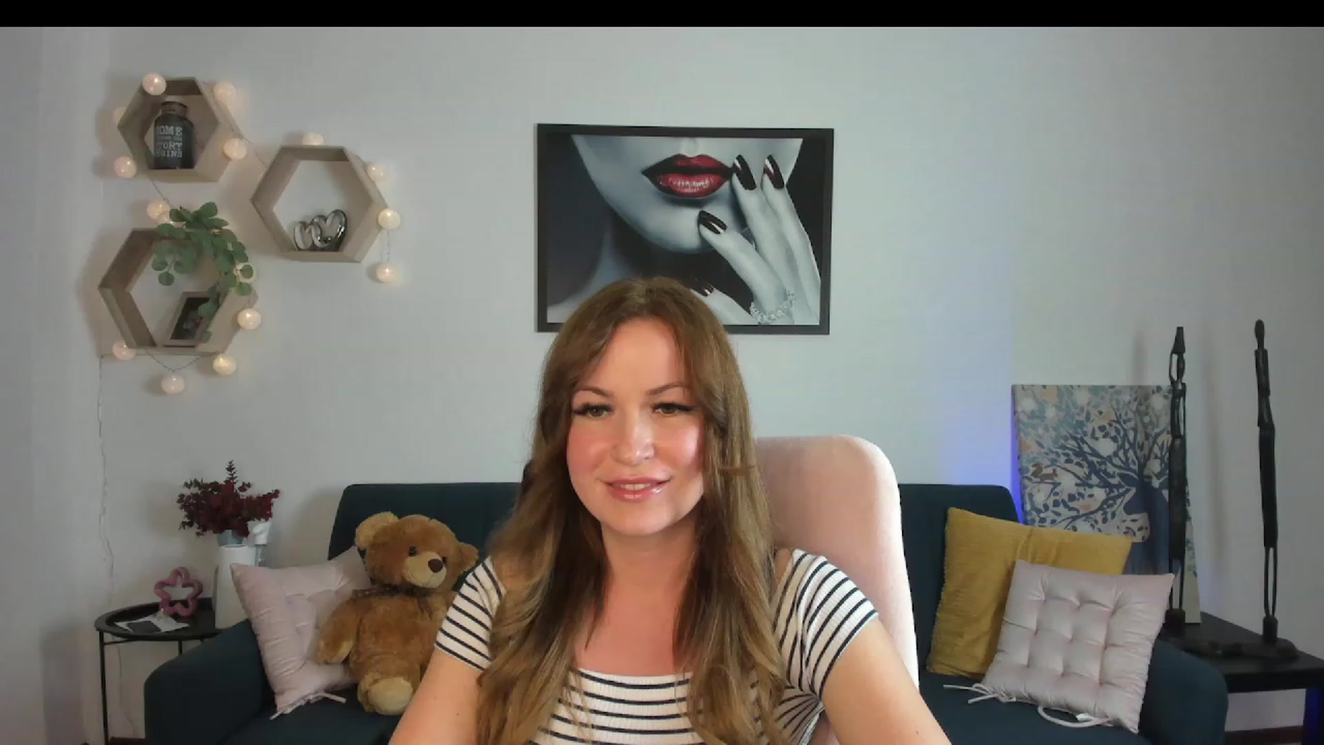 Gallery image thumbnail from Amia_Miley18's myfreecams stream on, 06/18/2023, 19:05 image 12 of 20