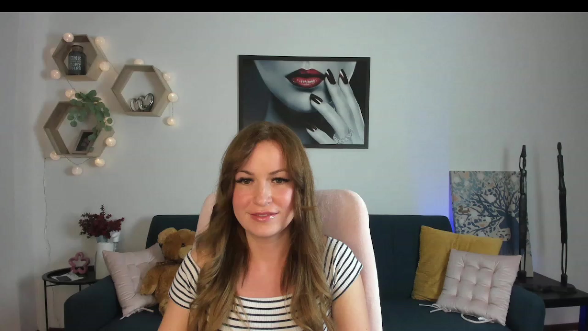 Gallery image thumbnail from Amia_Miley18's myfreecams stream on, 06/18/2023, 19:05 image 20 of 20