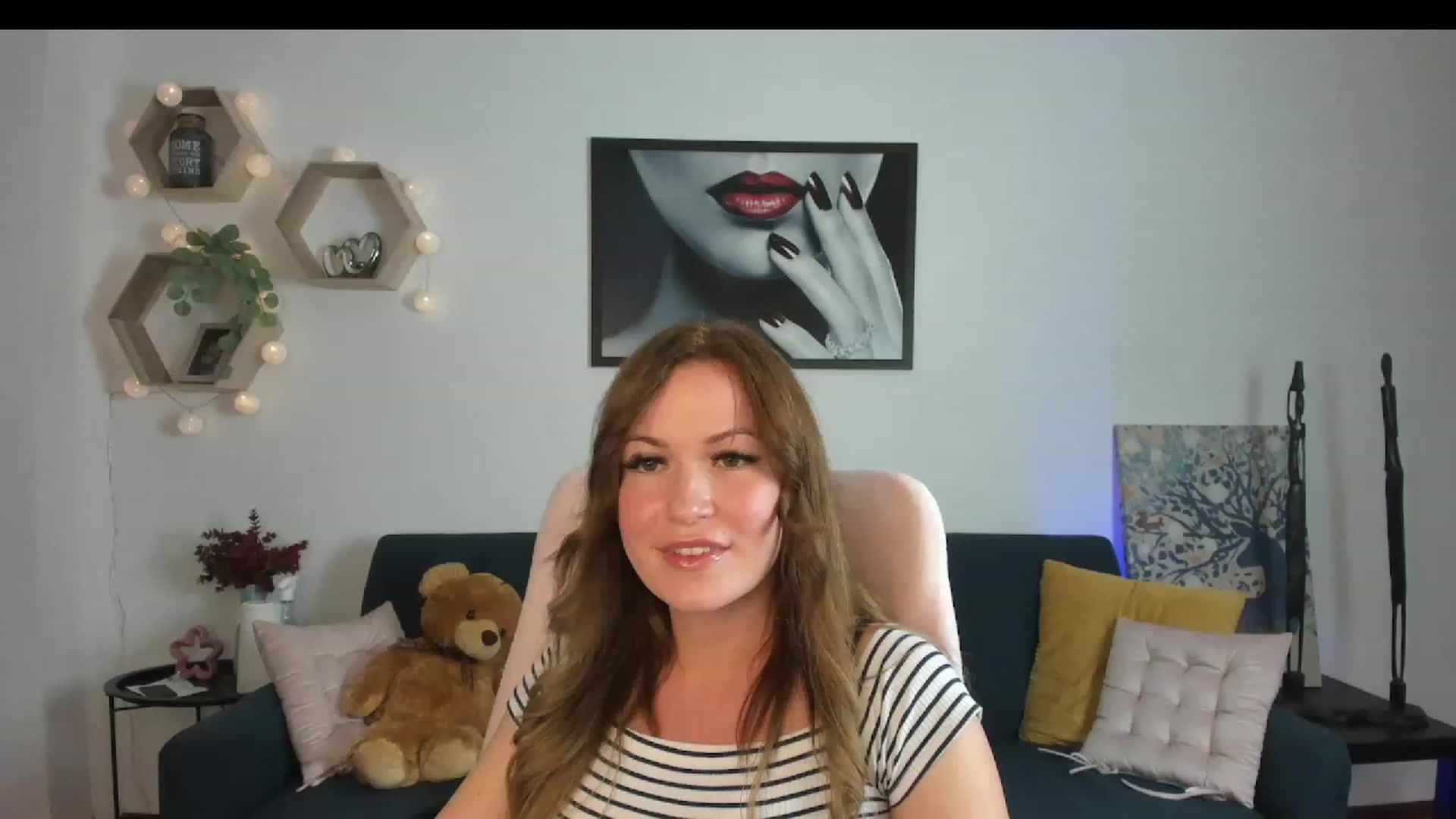 Gallery image thumbnail from Amia_Miley18's myfreecams stream on, 06/18/2023, 20:28 image 9 of 20
