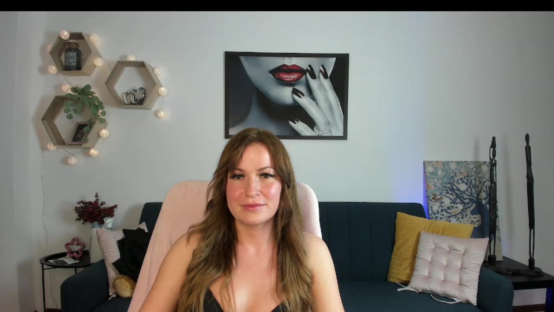 Gallery image thumbnail from Amia_Miley18's myfreecams stream on, 06/18/2023, 23:35 image 15 of 20
