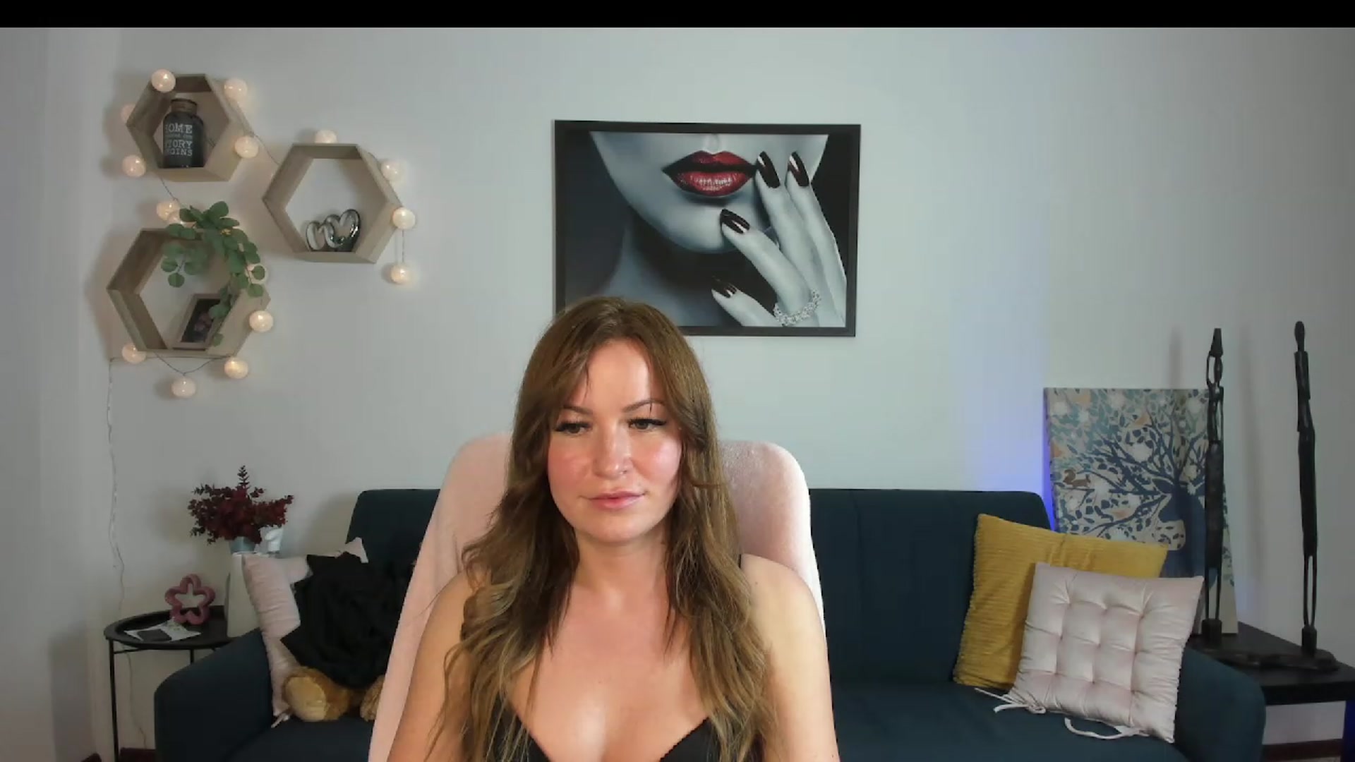 Gallery image thumbnail from Amia_Miley18's myfreecams stream on, 06/18/2023, 23:35 image 20 of 20