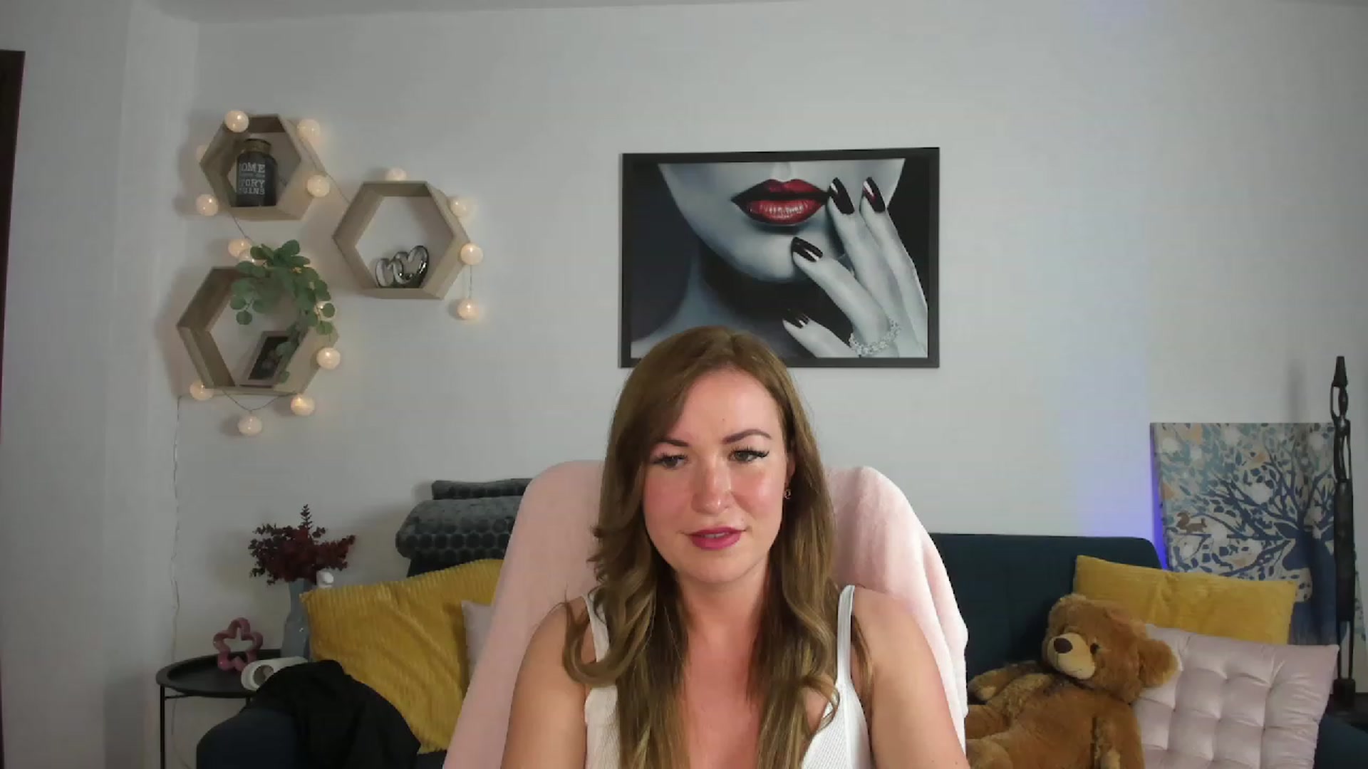 Gallery image thumbnail from Amia_Miley18's myfreecams stream on, 06/20/2023, 18:51 image 16 of 20