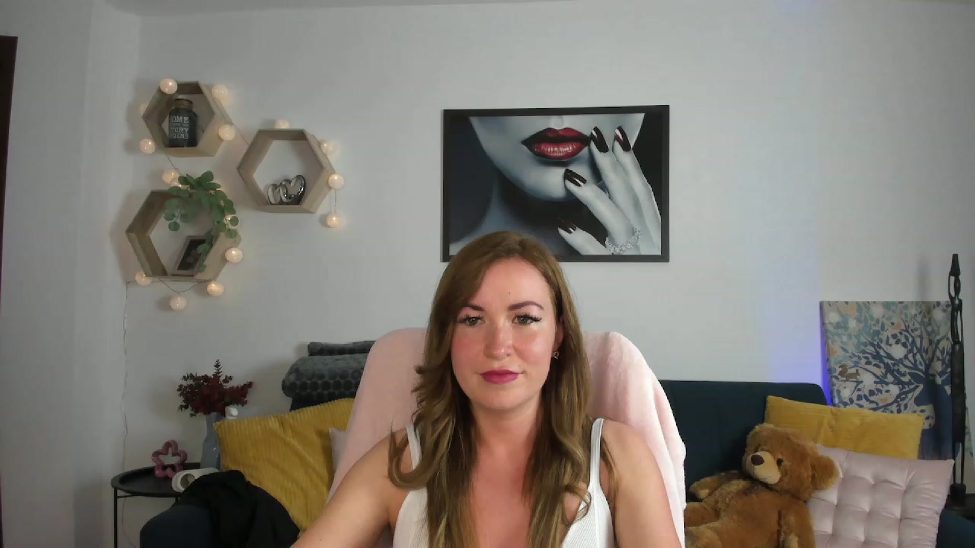 Gallery image thumbnail from Amia_Miley18's myfreecams stream on, 06/20/2023, 18:51 image 17 of 20