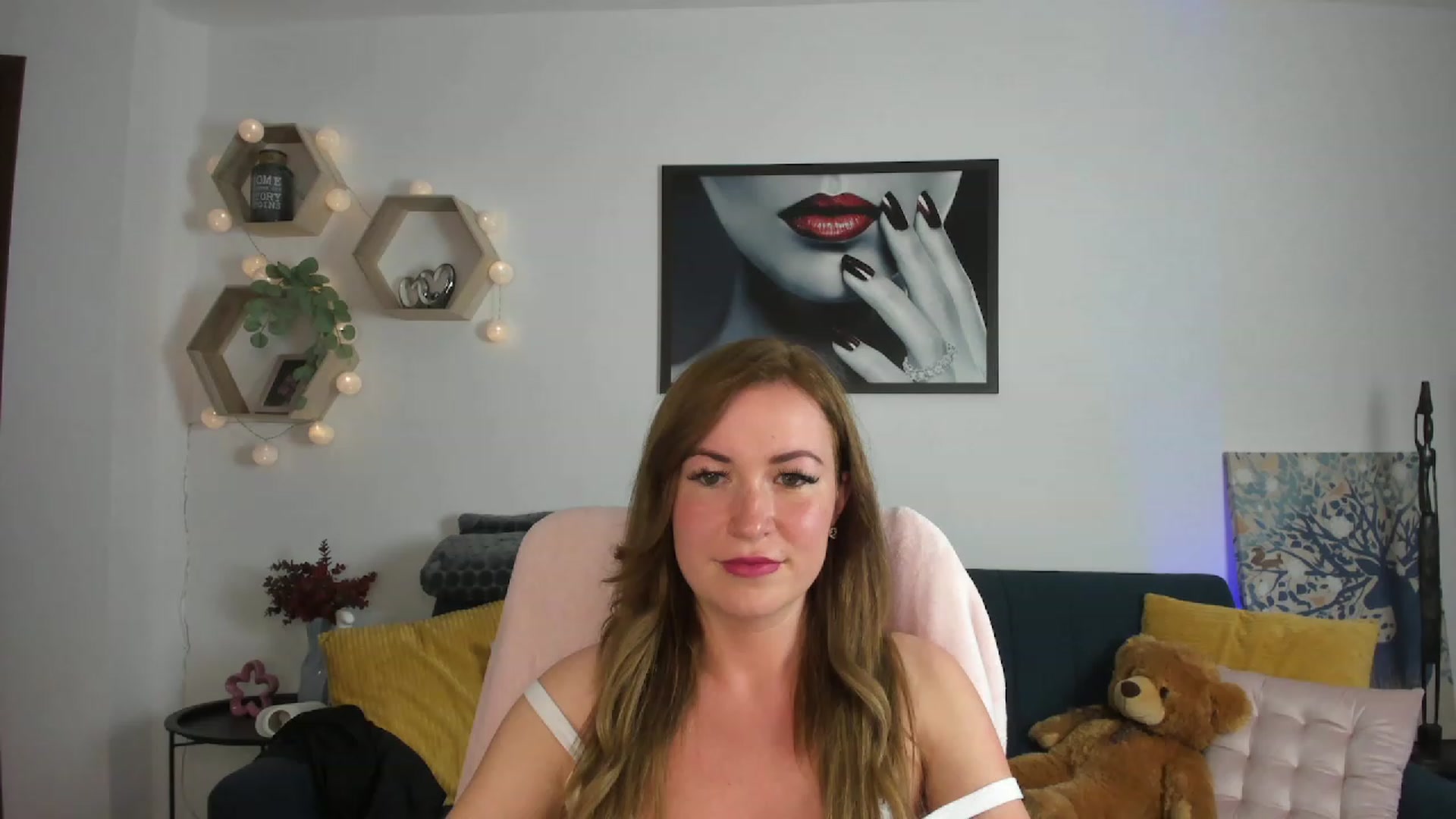 Gallery image thumbnail from Amia_Miley18's myfreecams stream on, 06/20/2023, 18:51 image 9 of 20