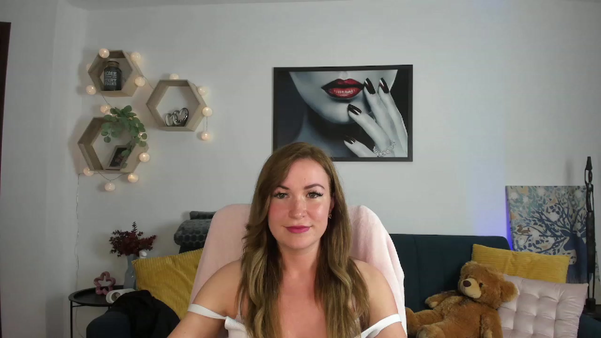 Gallery image thumbnail from Amia_Miley18's myfreecams stream on, 06/20/2023, 18:51 image 10 of 20