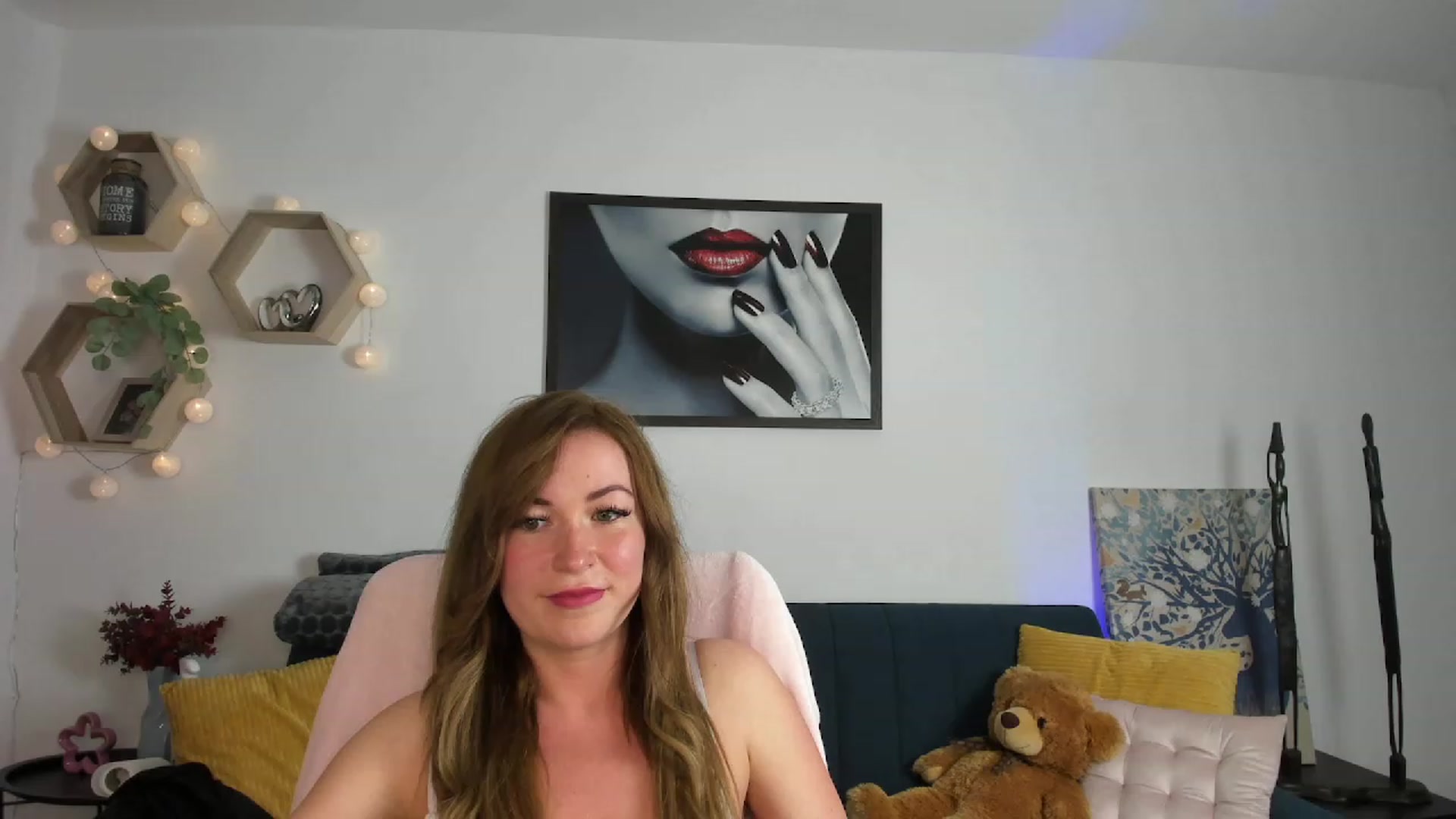 Gallery image thumbnail from Amia_Miley18's myfreecams stream on, 06/20/2023, 19:16 image 4 of 20