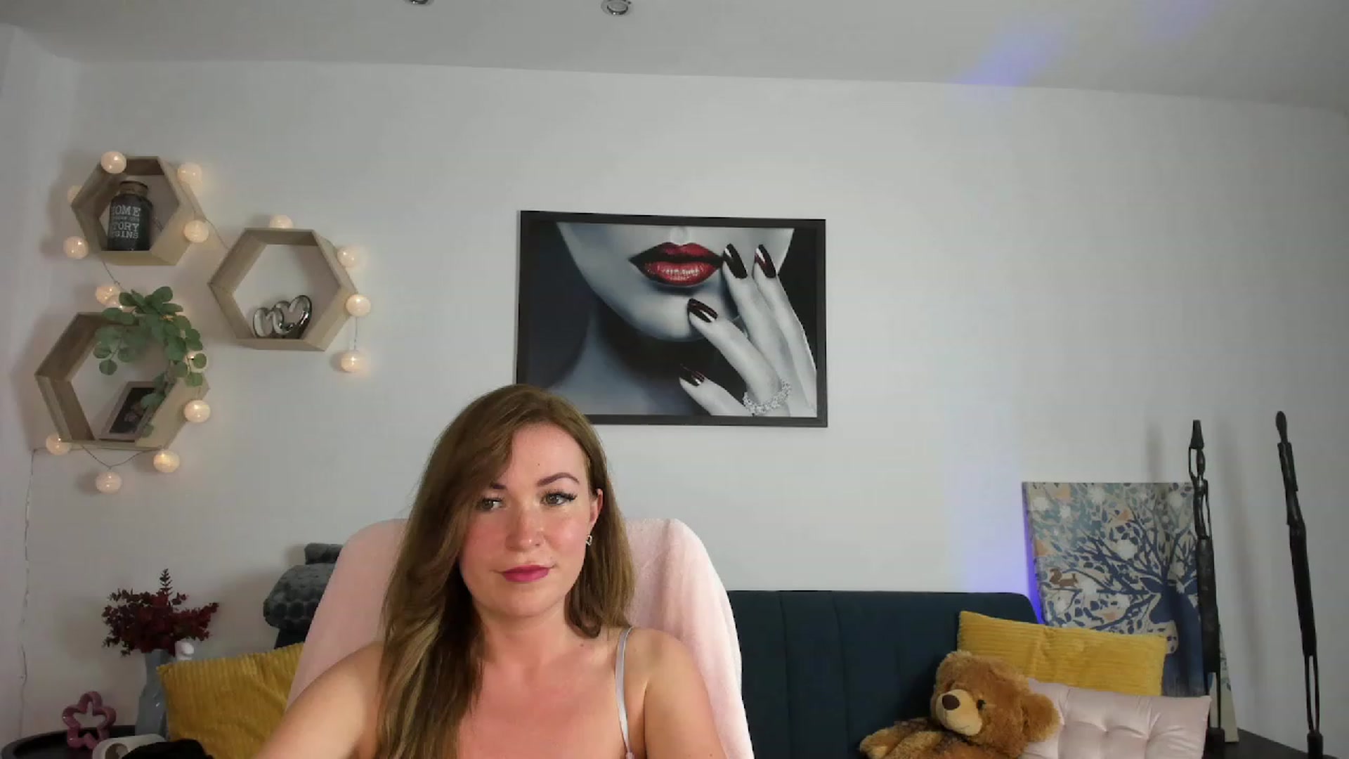 Gallery image thumbnail from Amia_Miley18's myfreecams stream on, 06/20/2023, 19:16 image 13 of 20