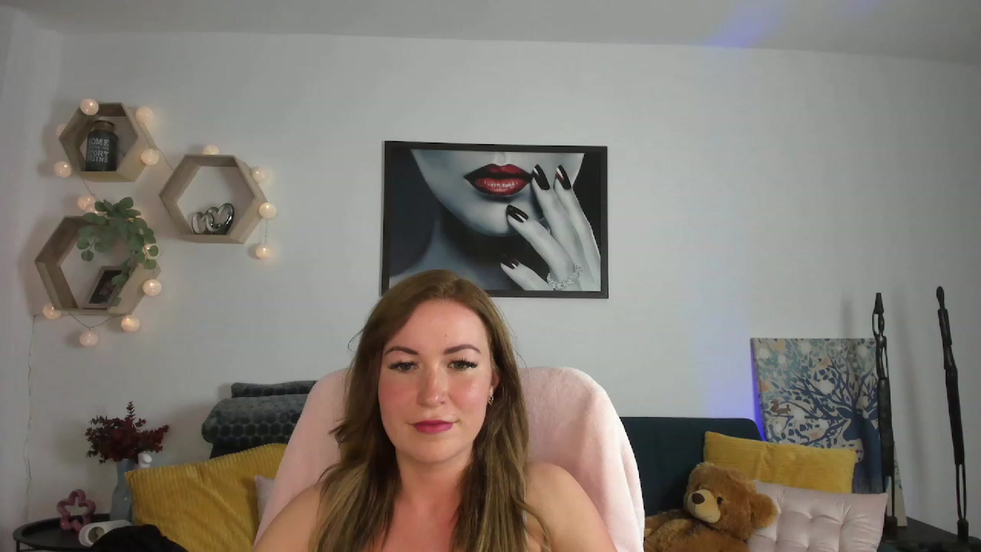 Gallery image thumbnail from Amia_Miley18's myfreecams stream on, 06/20/2023, 19:48 image 10 of 20