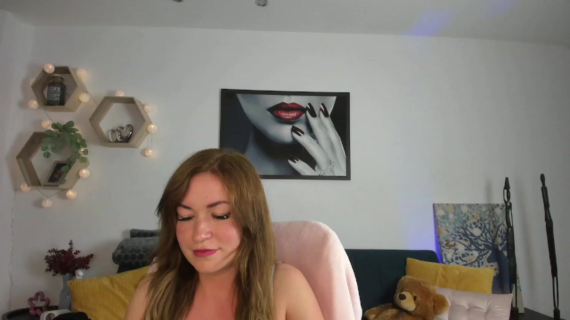 Gallery image thumbnail from Amia_Miley18's myfreecams stream on, 06/20/2023, 19:48 image 2 of 20