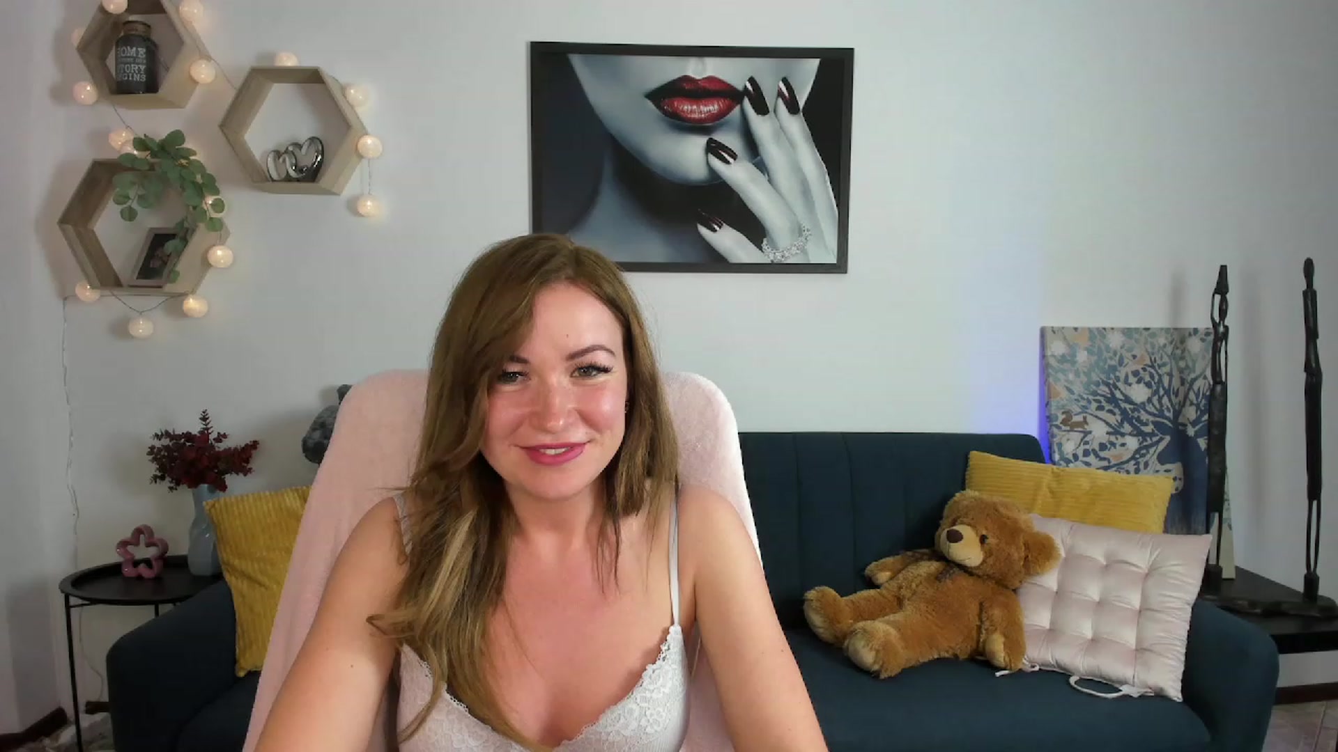 Gallery image thumbnail from Amia_Miley18's myfreecams stream on, 06/20/2023, 22:12 image 5 of 20