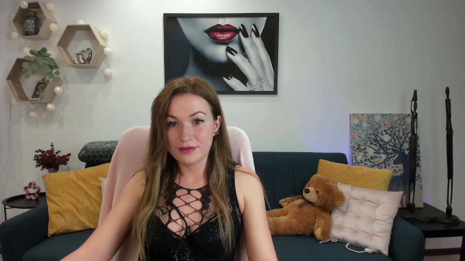 Gallery image thumbnail from Amia_Miley18's myfreecams stream on, 06/21/2023, 19:12 image 10 of 20