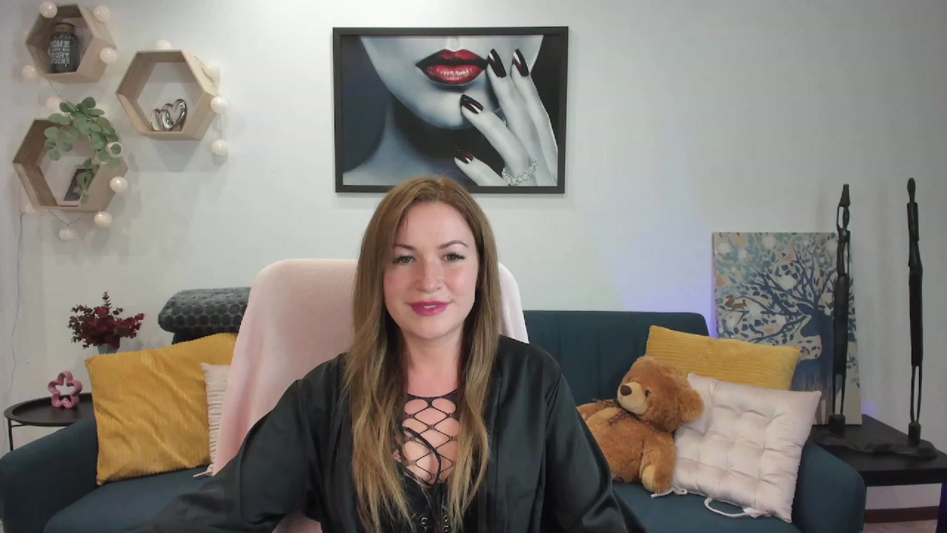 Gallery image thumbnail from Amia_Miley18's myfreecams stream on, 06/21/2023, 19:12 image 4 of 20