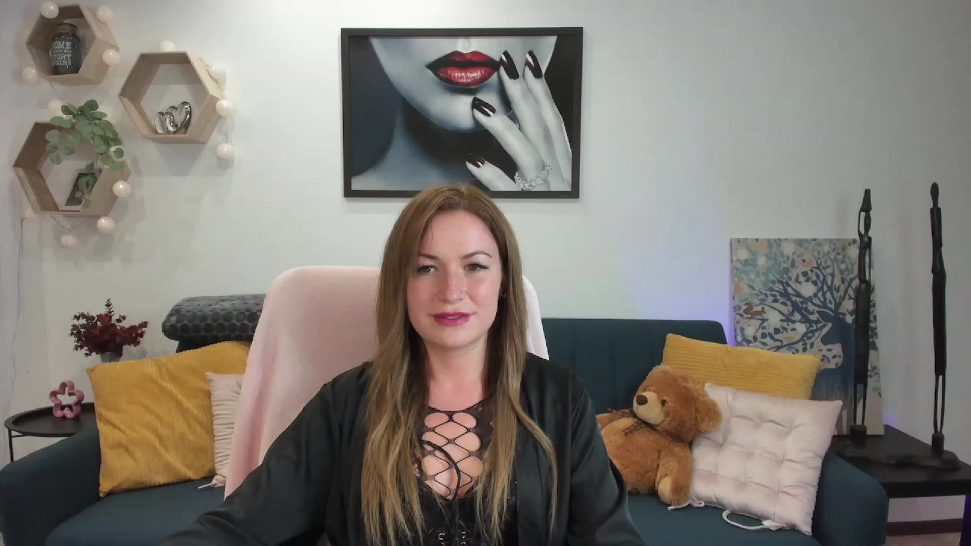 Gallery image thumbnail from Amia_Miley18's myfreecams stream on, 06/21/2023, 19:12 image 6 of 20