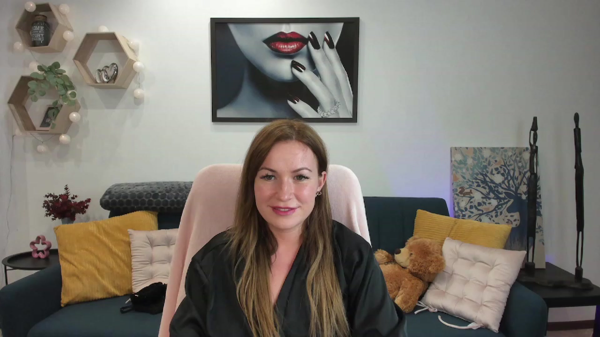 Gallery image thumbnail from Amia_Miley18's myfreecams stream on, 06/21/2023, 20:17 image 13 of 20