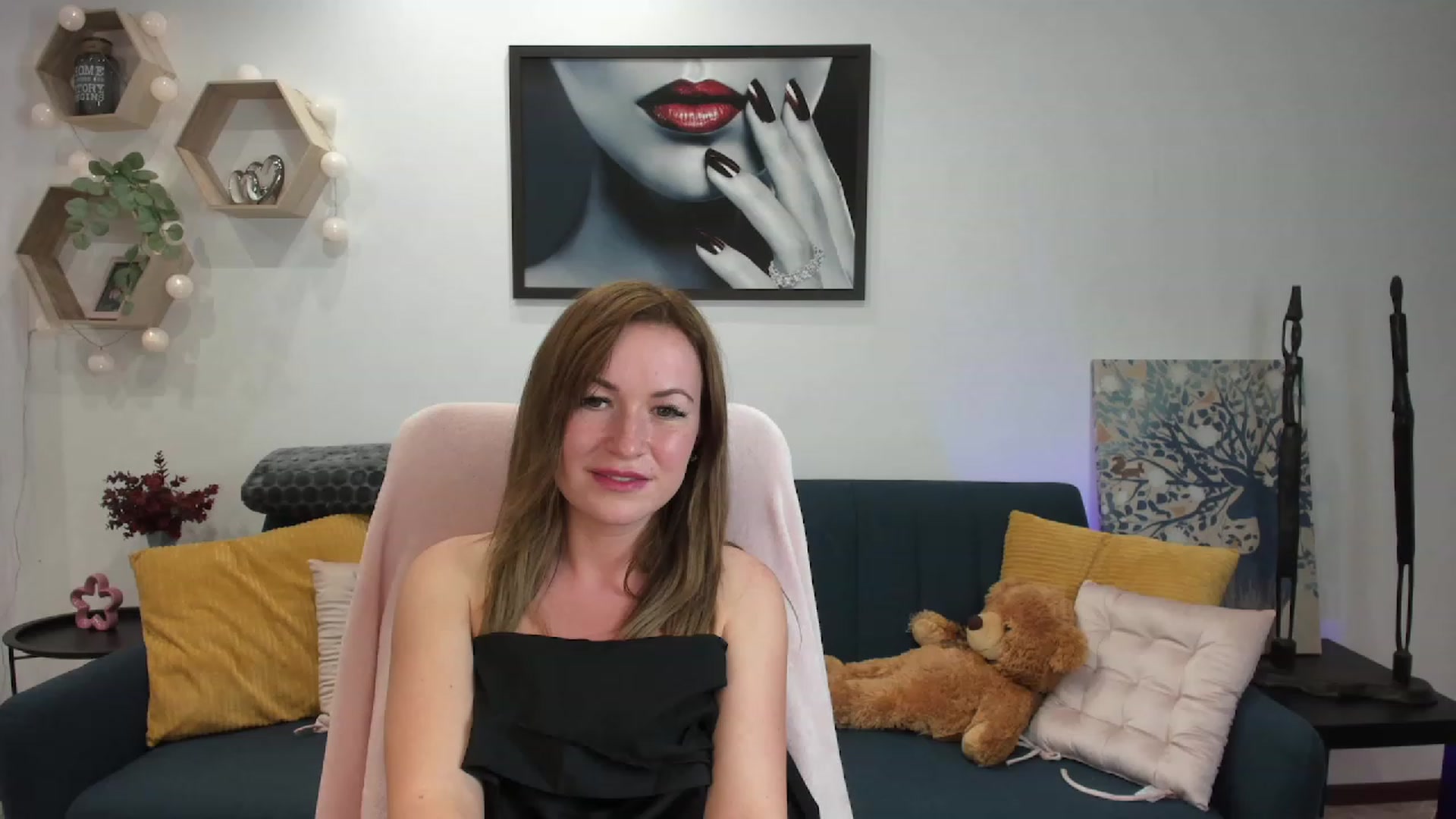 Gallery image thumbnail from Amia_Miley18's myfreecams stream on, 06/21/2023, 22:05 image 5 of 20