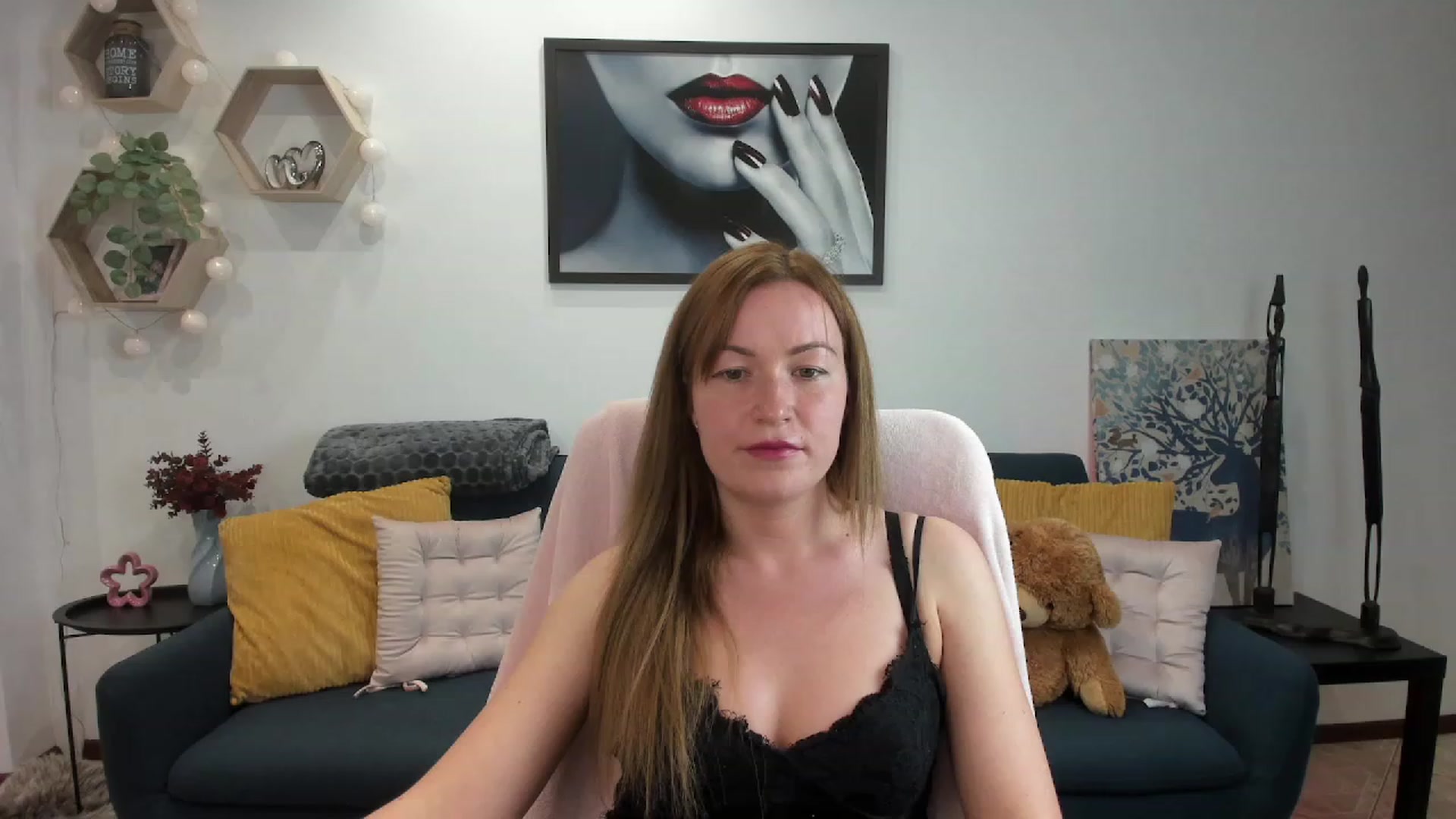 Gallery image thumbnail from Amia_Miley18's myfreecams stream on, 06/26/2023, 20:08 image 8 of 20