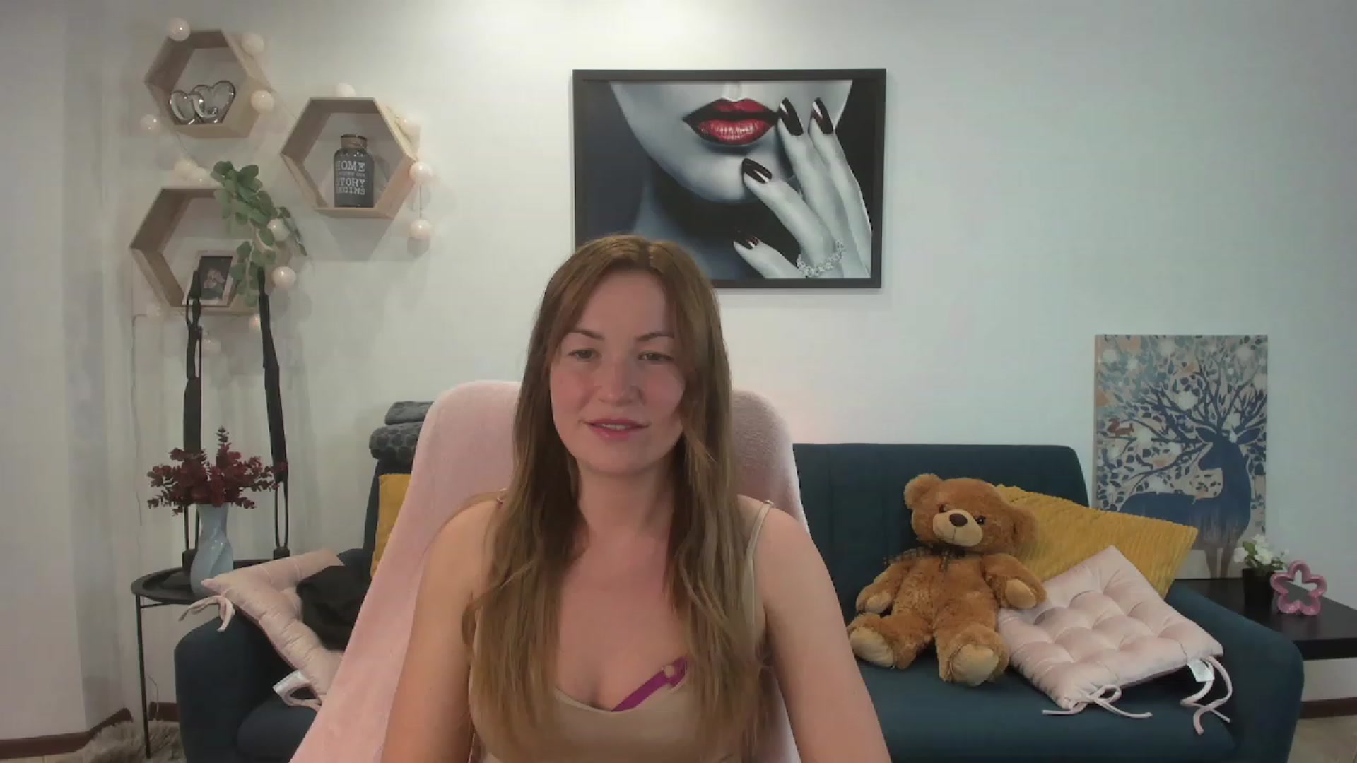 Gallery image thumbnail from Amia_Miley18's myfreecams stream on, 06/29/2023, 18:41 image 14 of 20
