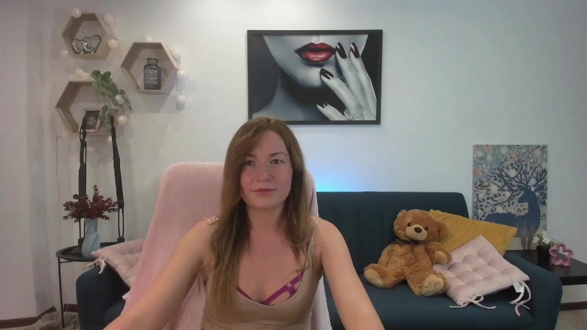 Gallery image thumbnail from Amia_Miley18's myfreecams stream on, 06/29/2023, 21:20 image 15 of 20