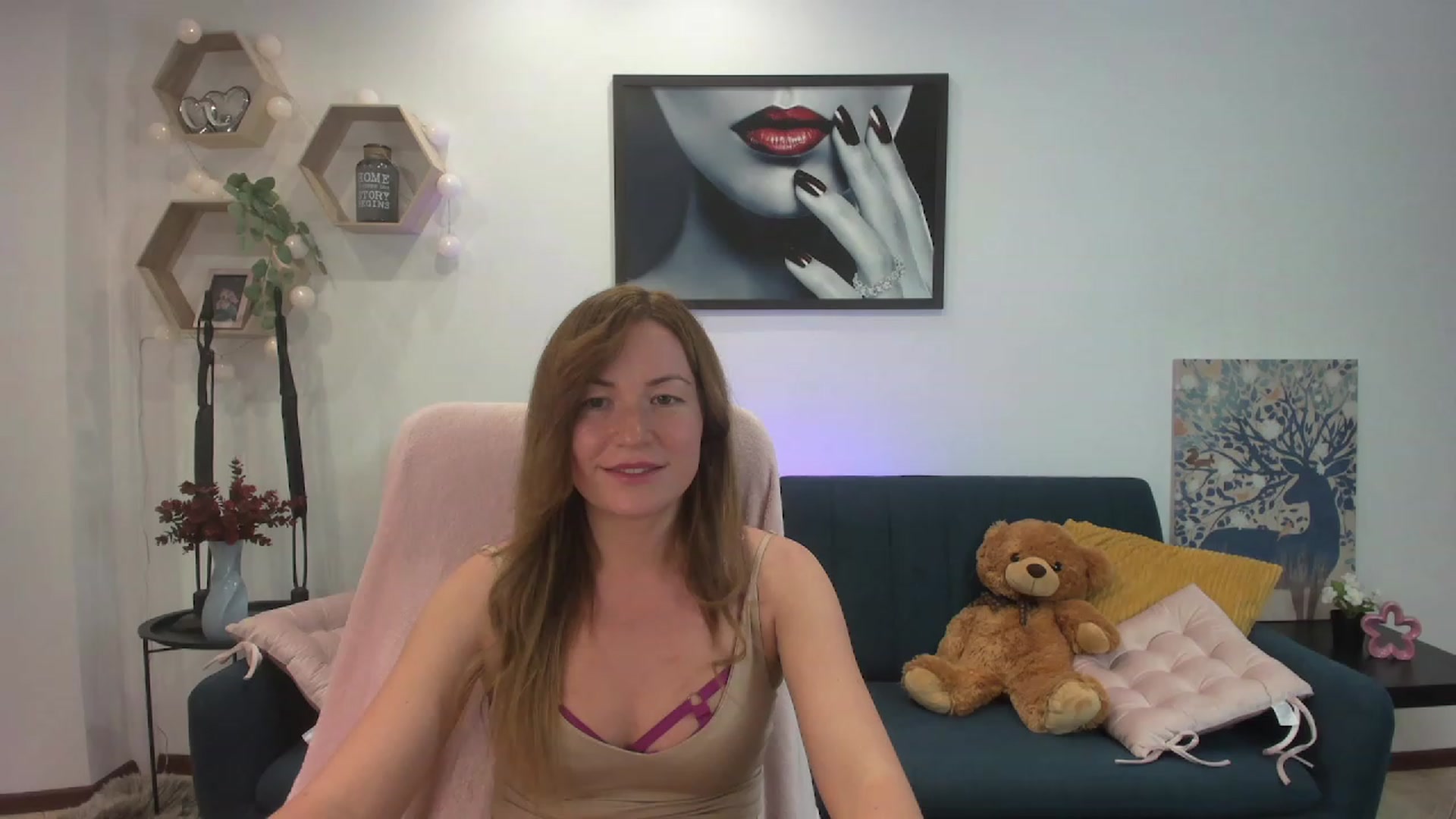 Gallery image thumbnail from Amia_Miley18's myfreecams stream on, 06/29/2023, 21:20 image 14 of 20