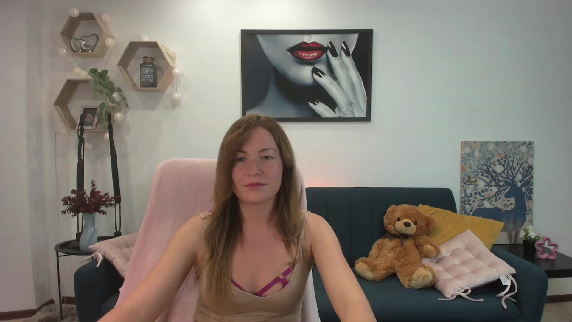 Gallery image thumbnail from Amia_Miley18's myfreecams stream on, 06/29/2023, 21:20 image 17 of 20