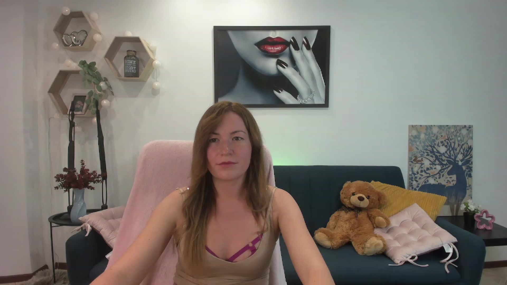 Gallery image thumbnail from Amia_Miley18's myfreecams stream on, 06/29/2023, 21:20 image 16 of 20