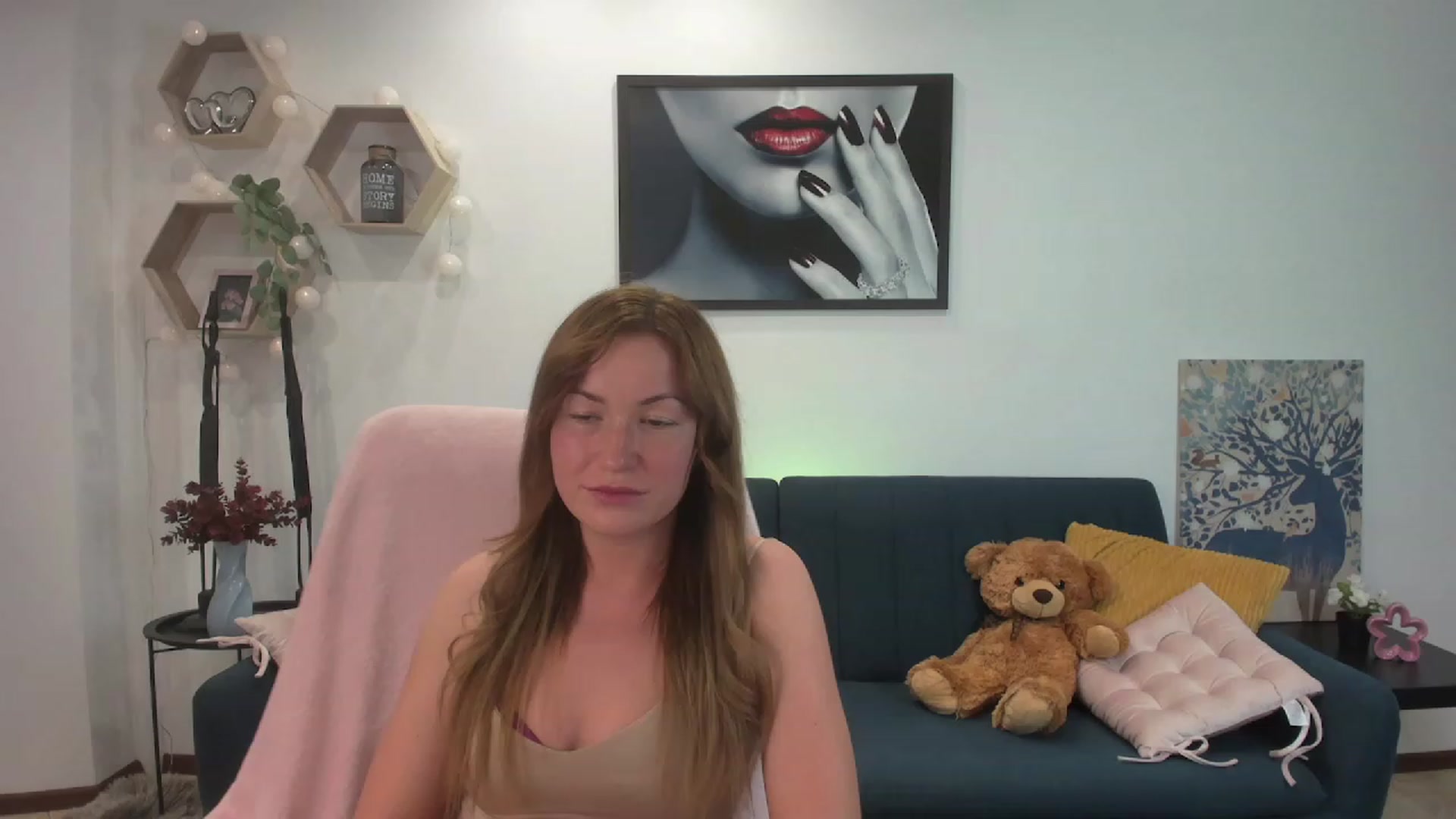 Gallery image thumbnail from Amia_Miley18's myfreecams stream on, 06/29/2023, 23:06 image 16 of 20