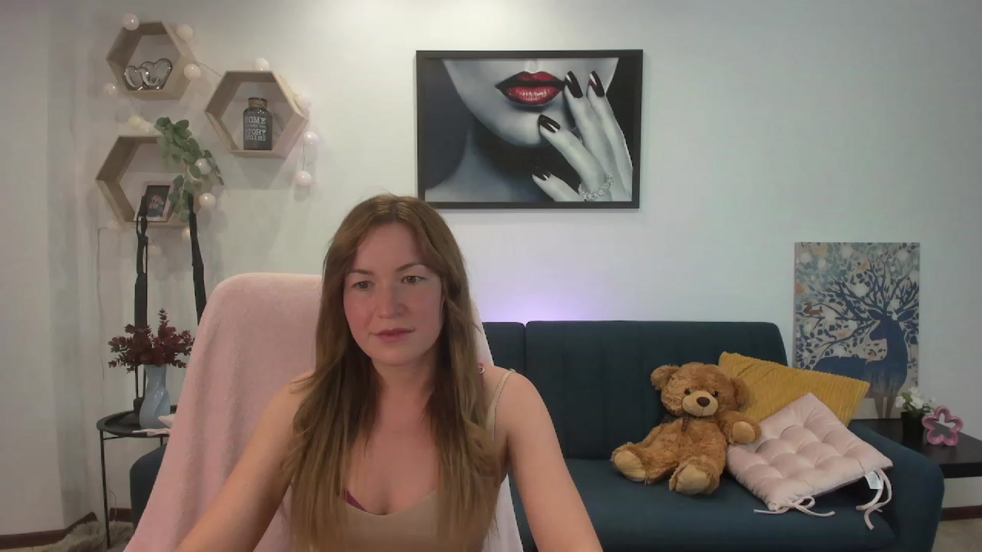 Gallery image thumbnail from Amia_Miley18's myfreecams stream on, 06/29/2023, 23:06 image 12 of 20