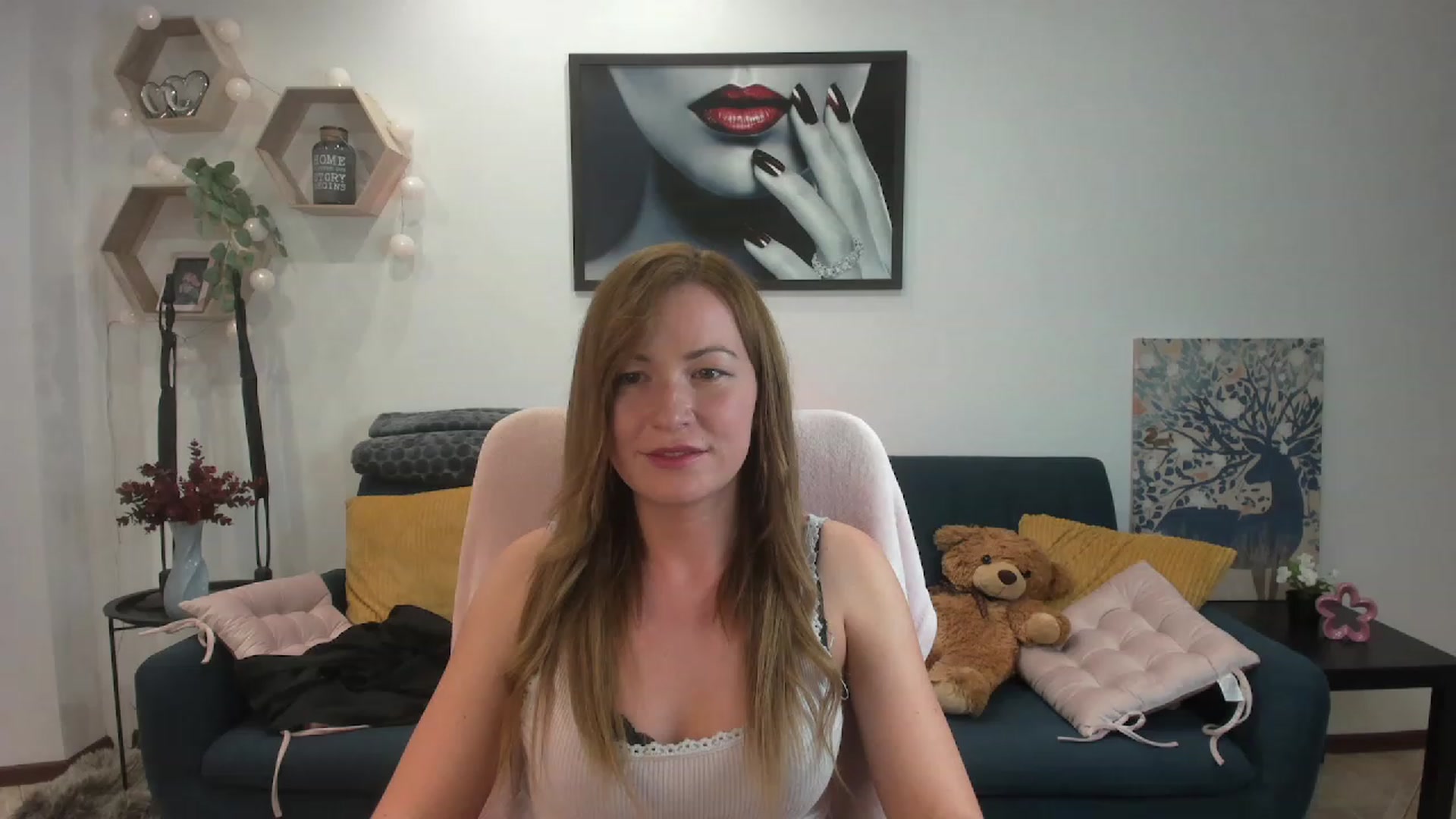 Gallery image thumbnail from Amia_Miley18's myfreecams stream on, 06/30/2023, 21:40 image 11 of 20